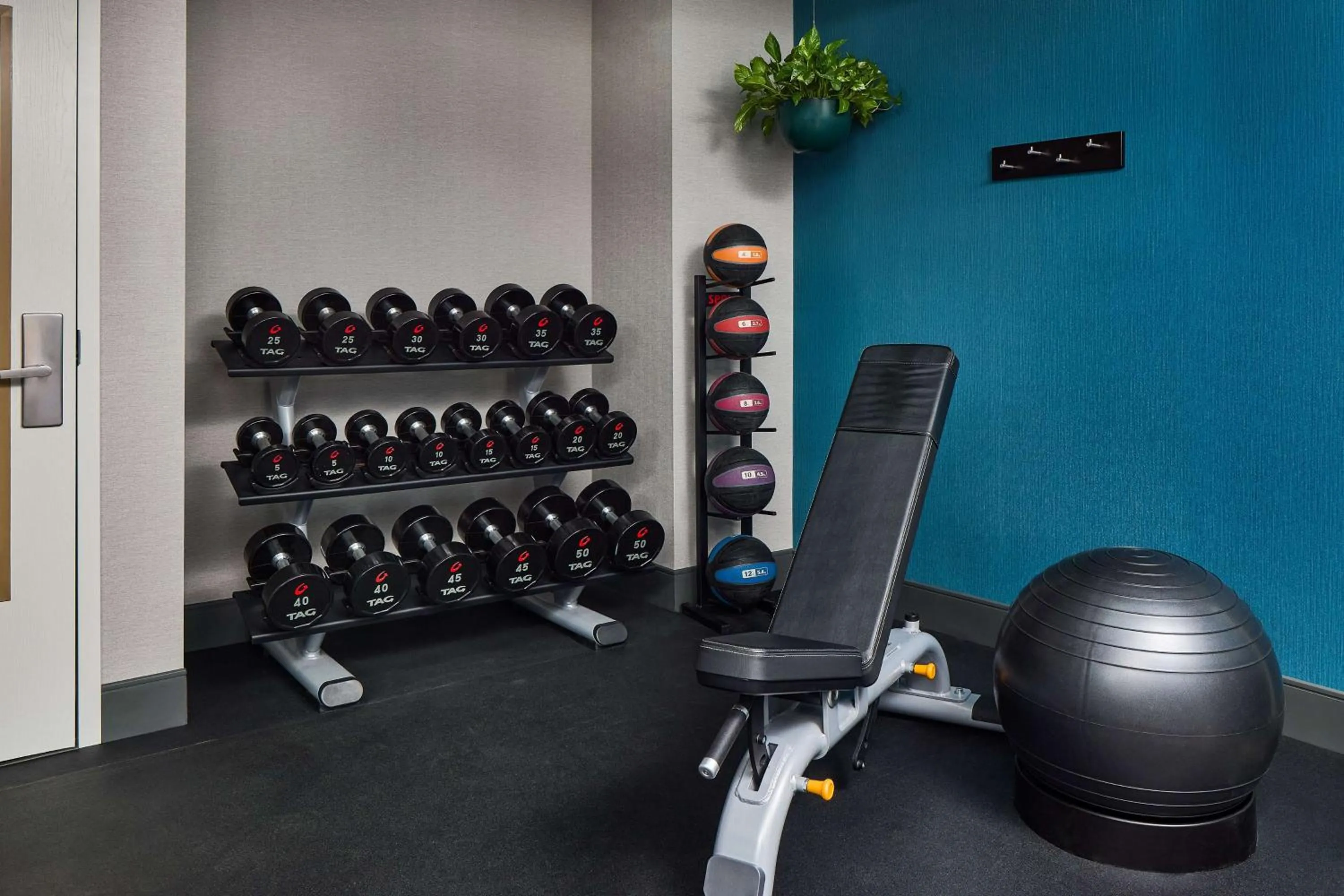 Fitness centre/facilities in Hampton Inn Massillon