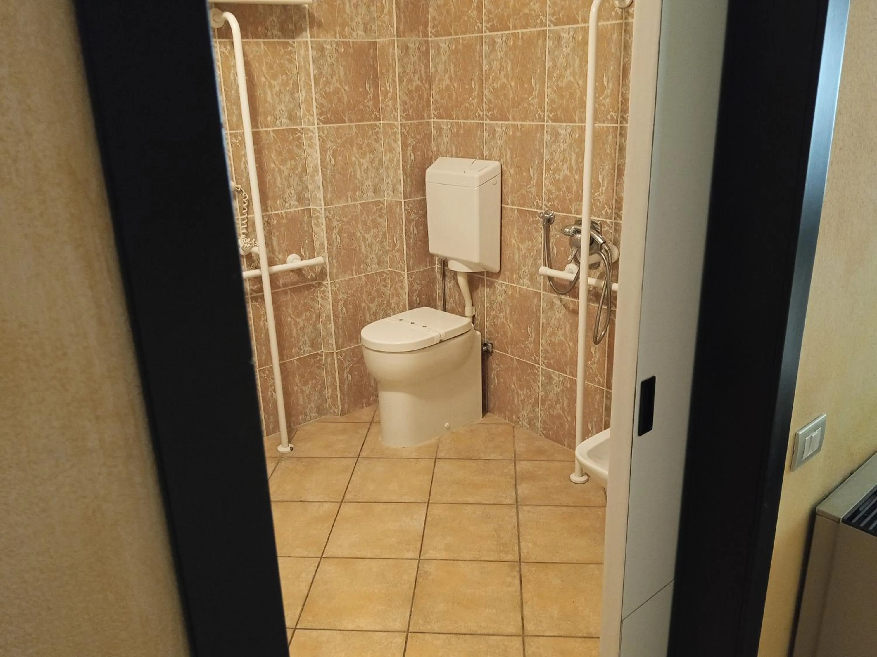 Toilet in Hotel Villa Maria