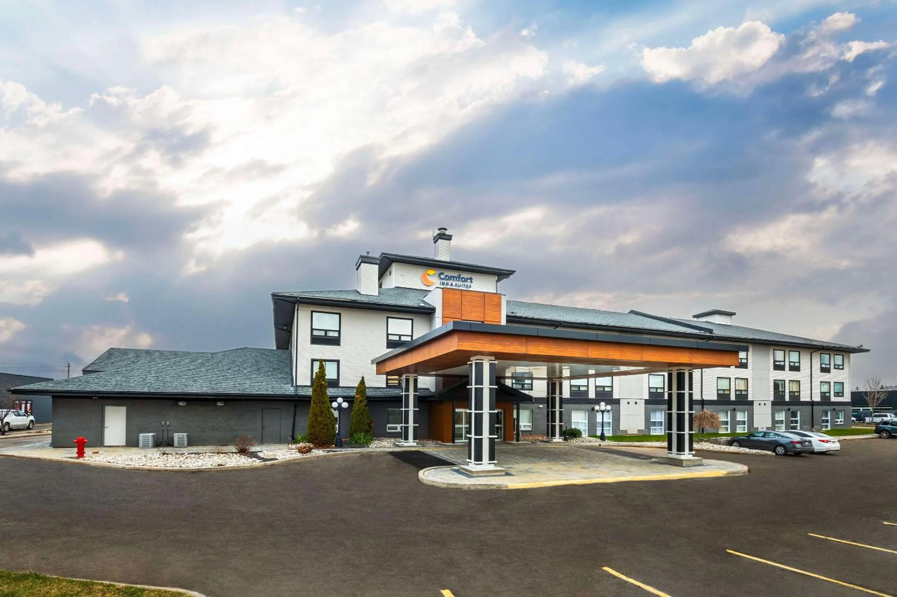 Property building in Comfort Inn & Suites