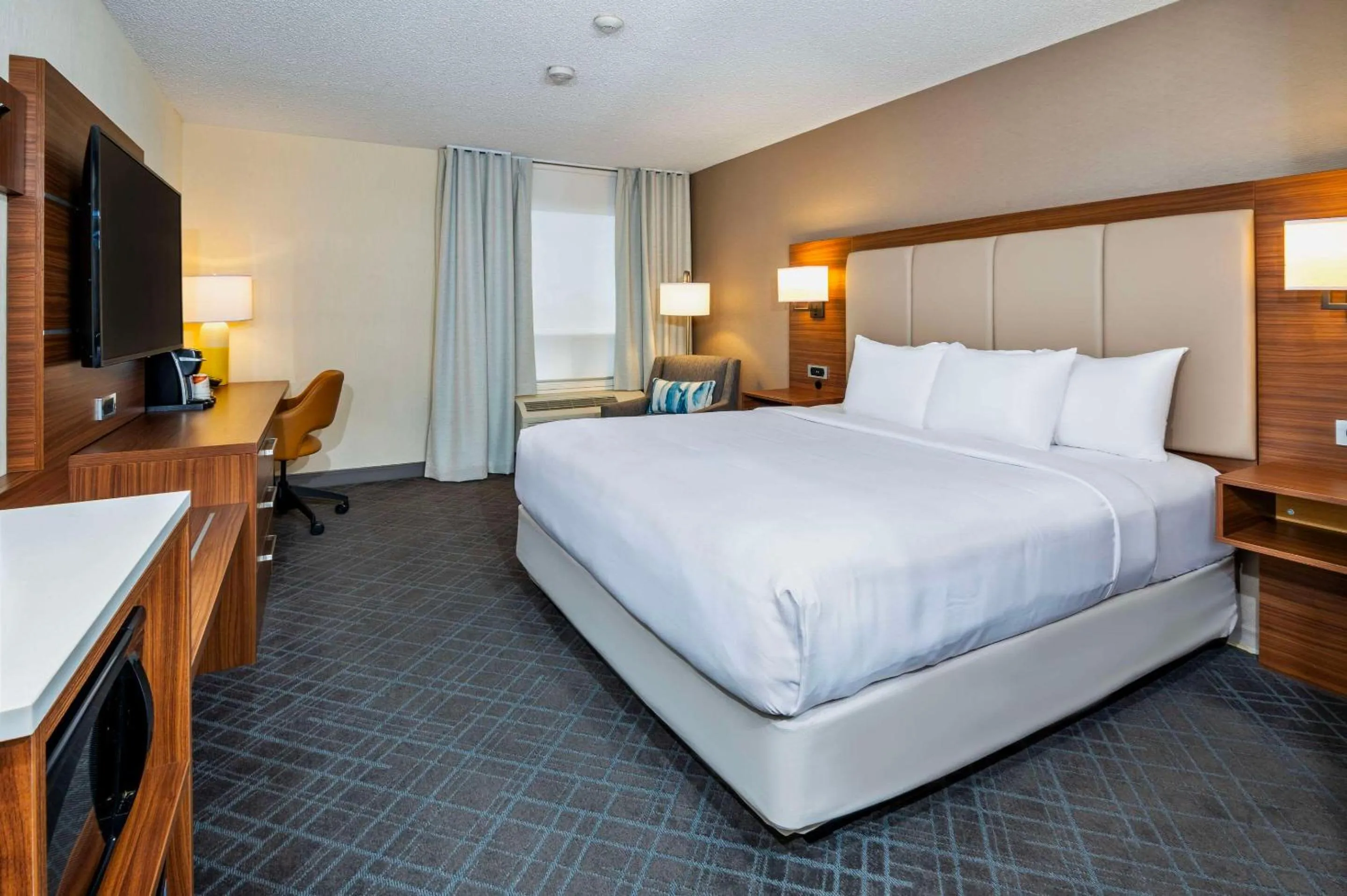 Bedroom, Bed in Comfort Inn & Suites