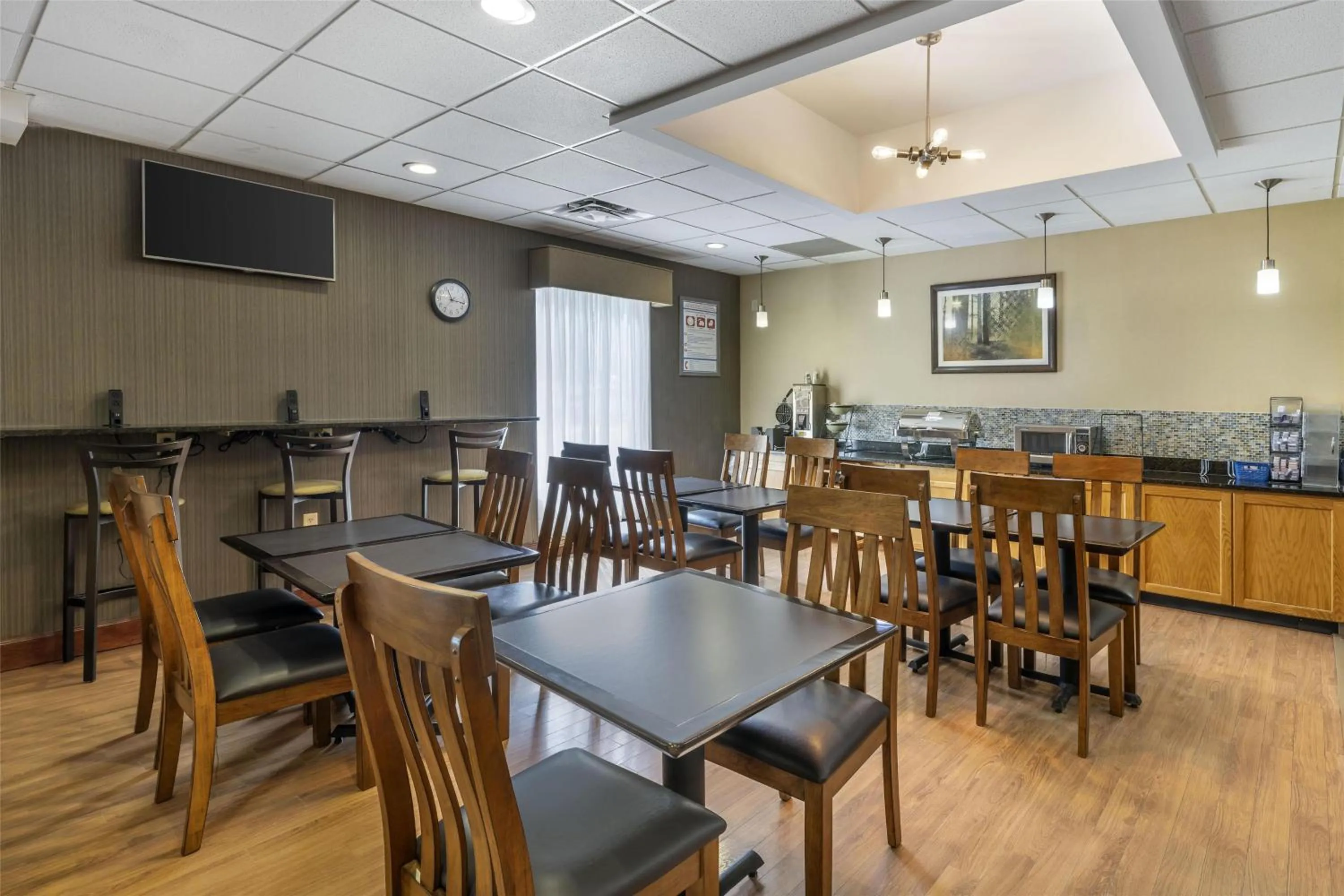 Breakfast in Best Western Plus University Inn