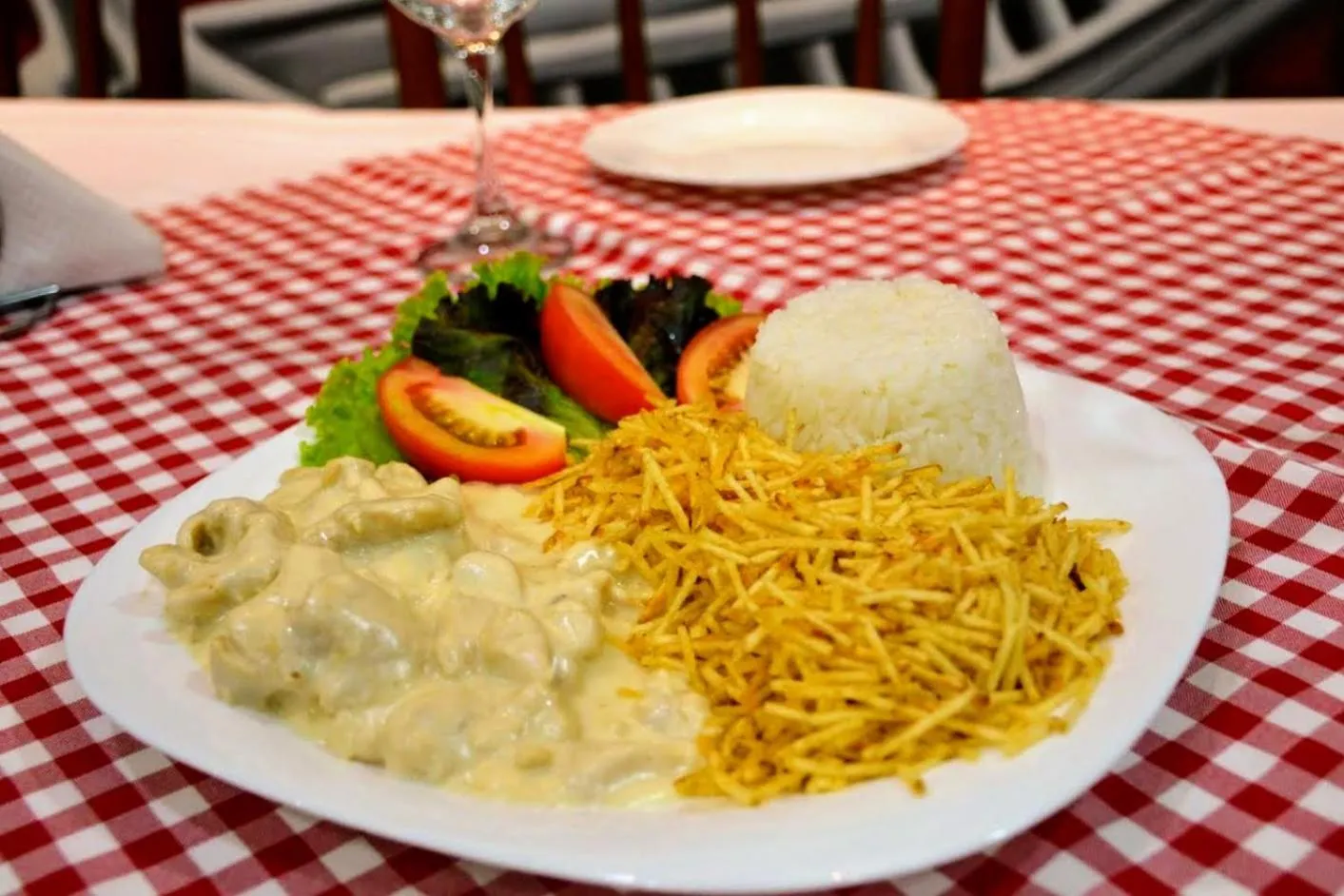 Restaurant/places to eat in Hotel Maione