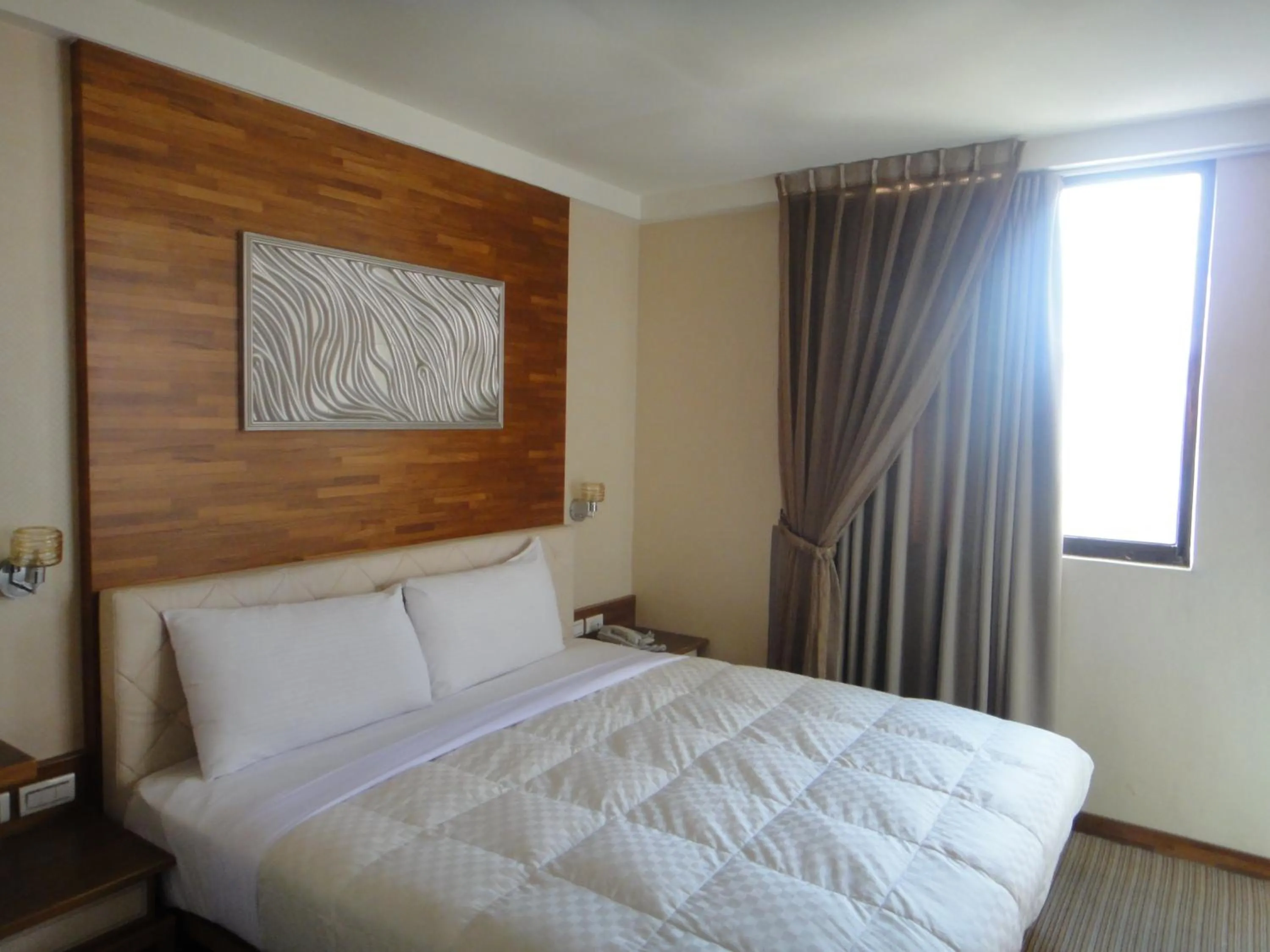 Bedroom, Bed in Fu Kuang Hotel