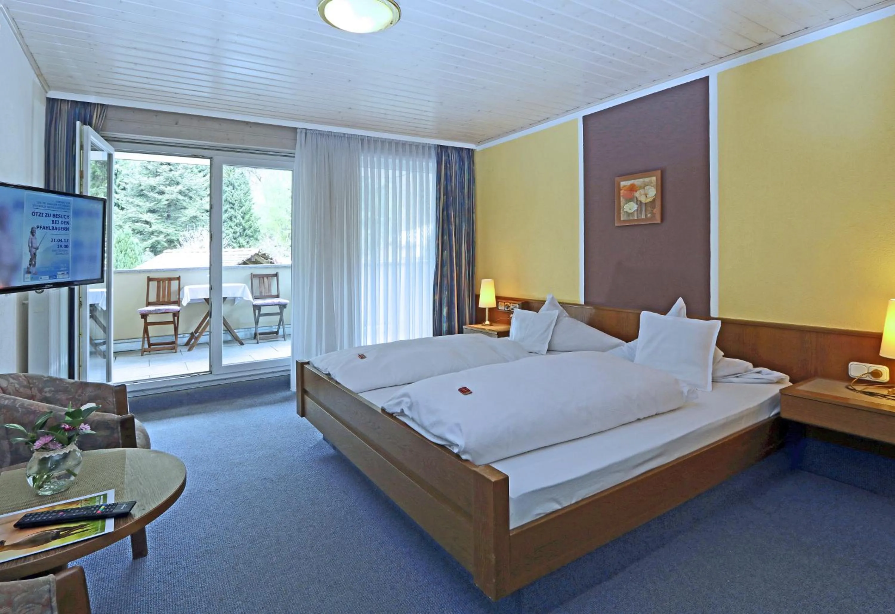 Bed in Landgasthof zur Linde