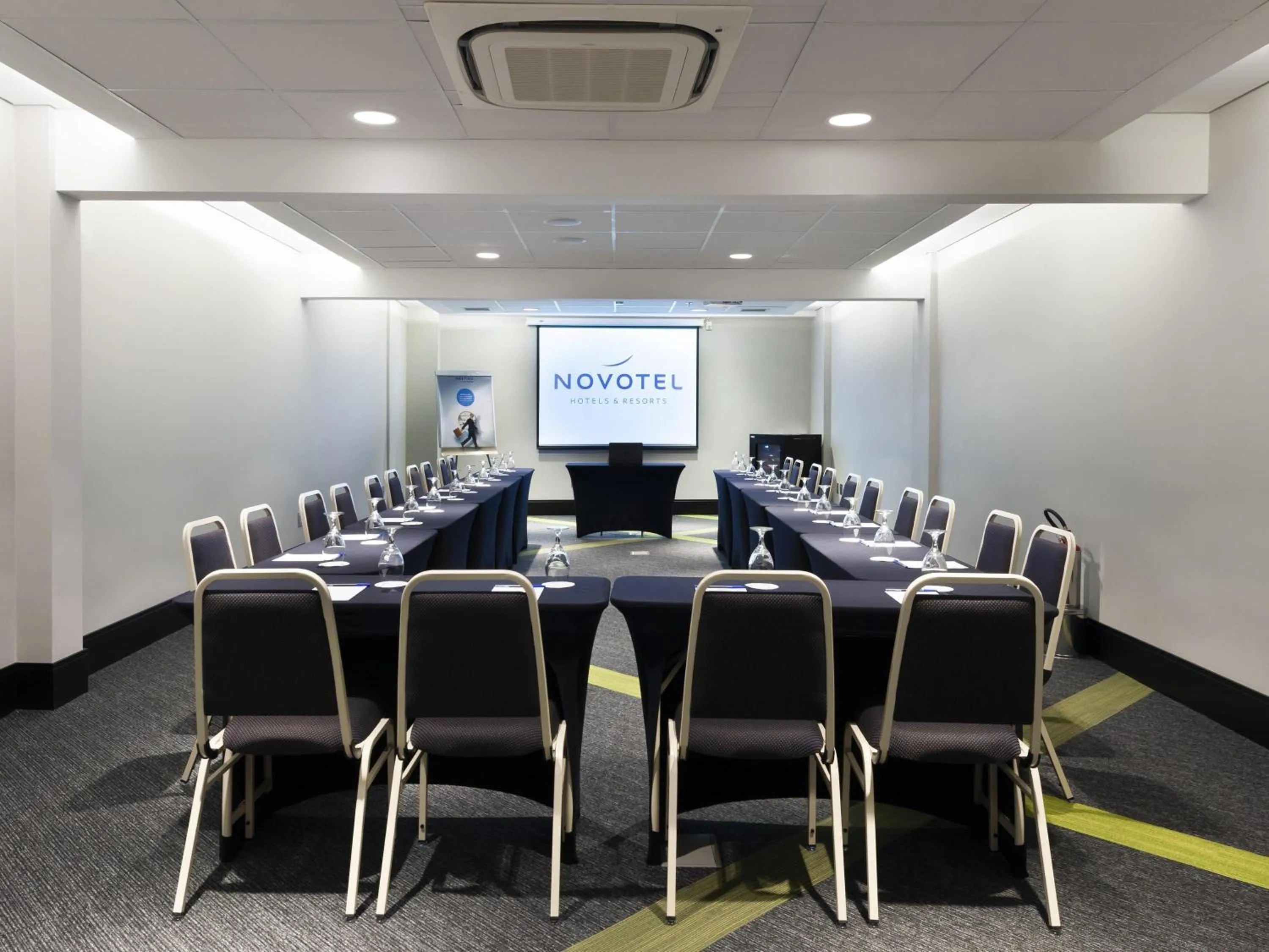 Meeting/conference room in Novotel Itajai