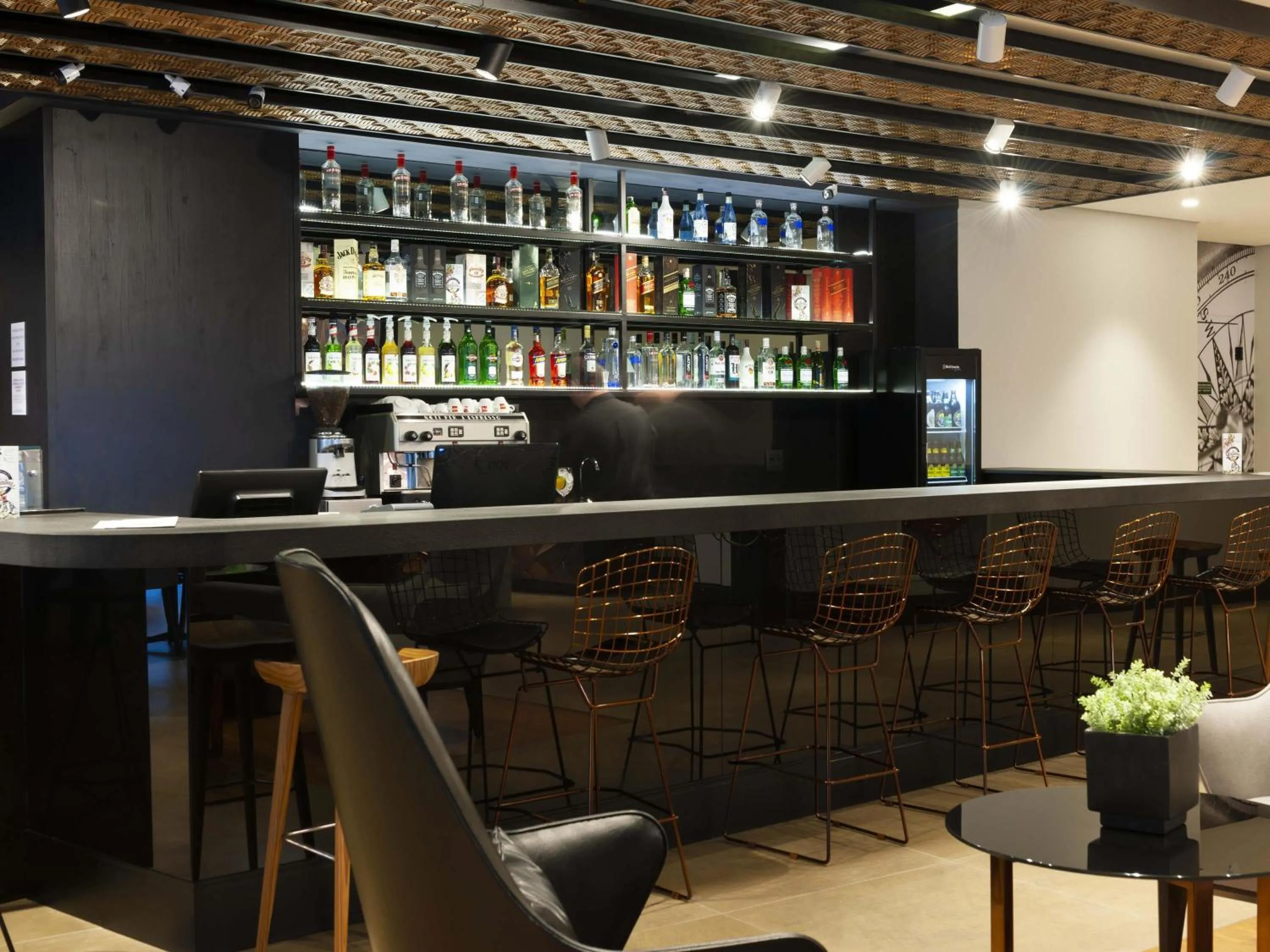 Lounge or bar in Novotel Itajai