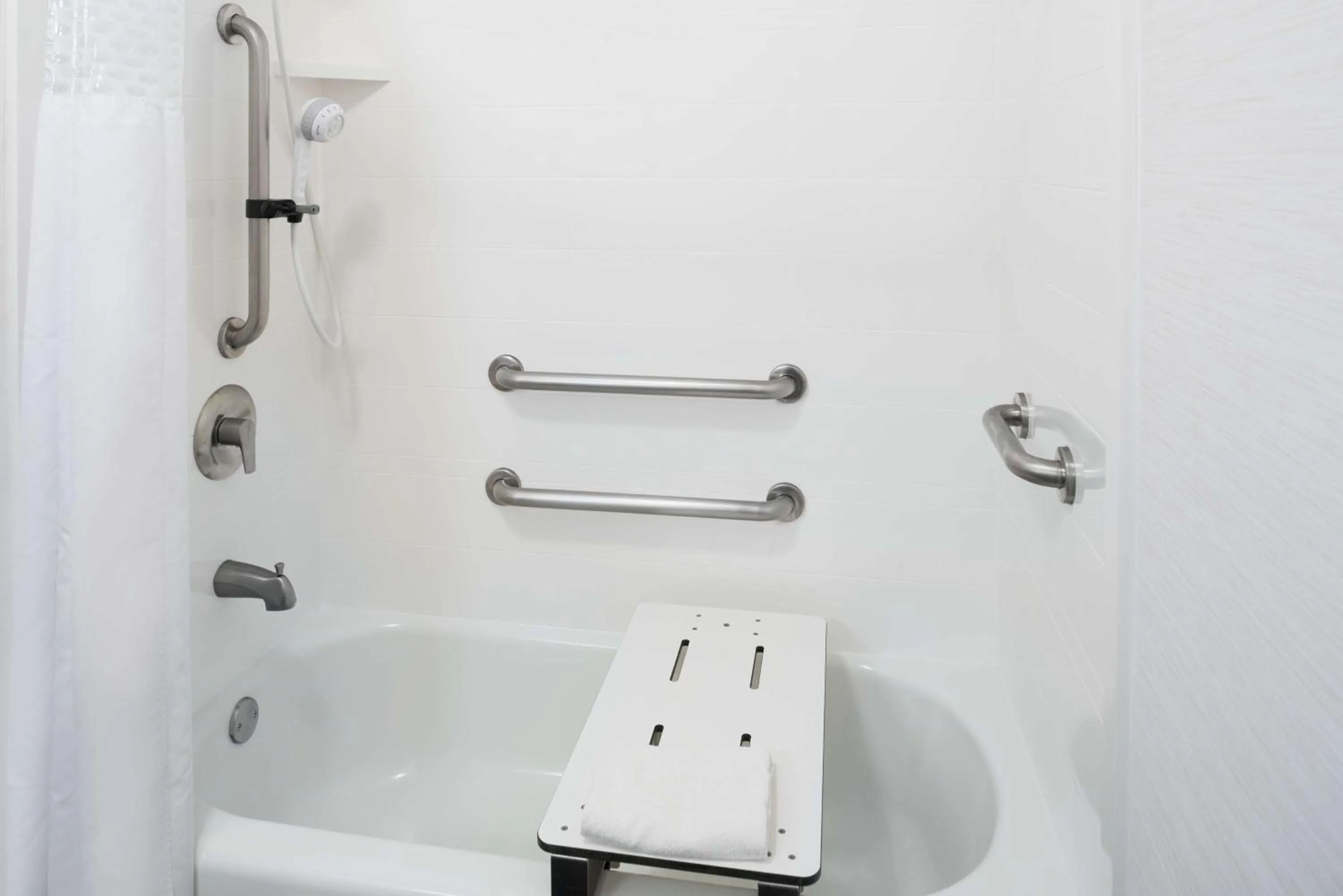 Bathroom in Hampton Inn North Sioux City