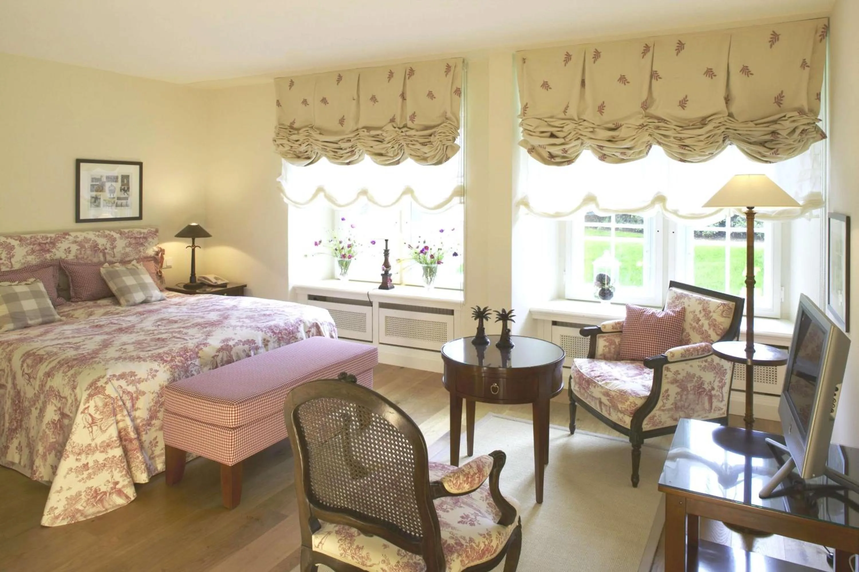 Bedroom, Bed in Schlosshotel Münchhausen