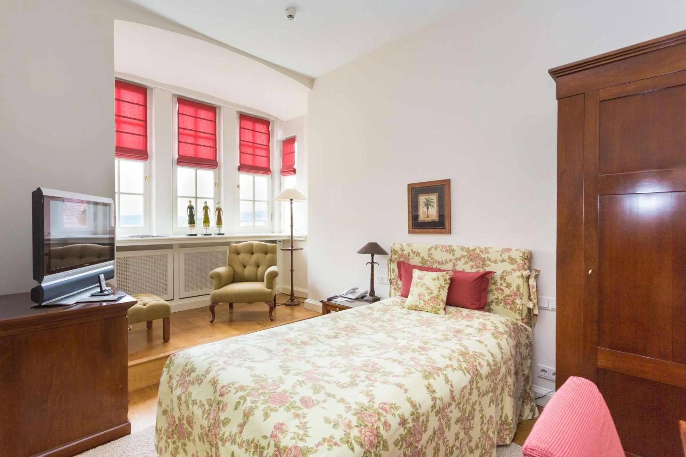 Bedroom, Bed in Schlosshotel Münchhausen