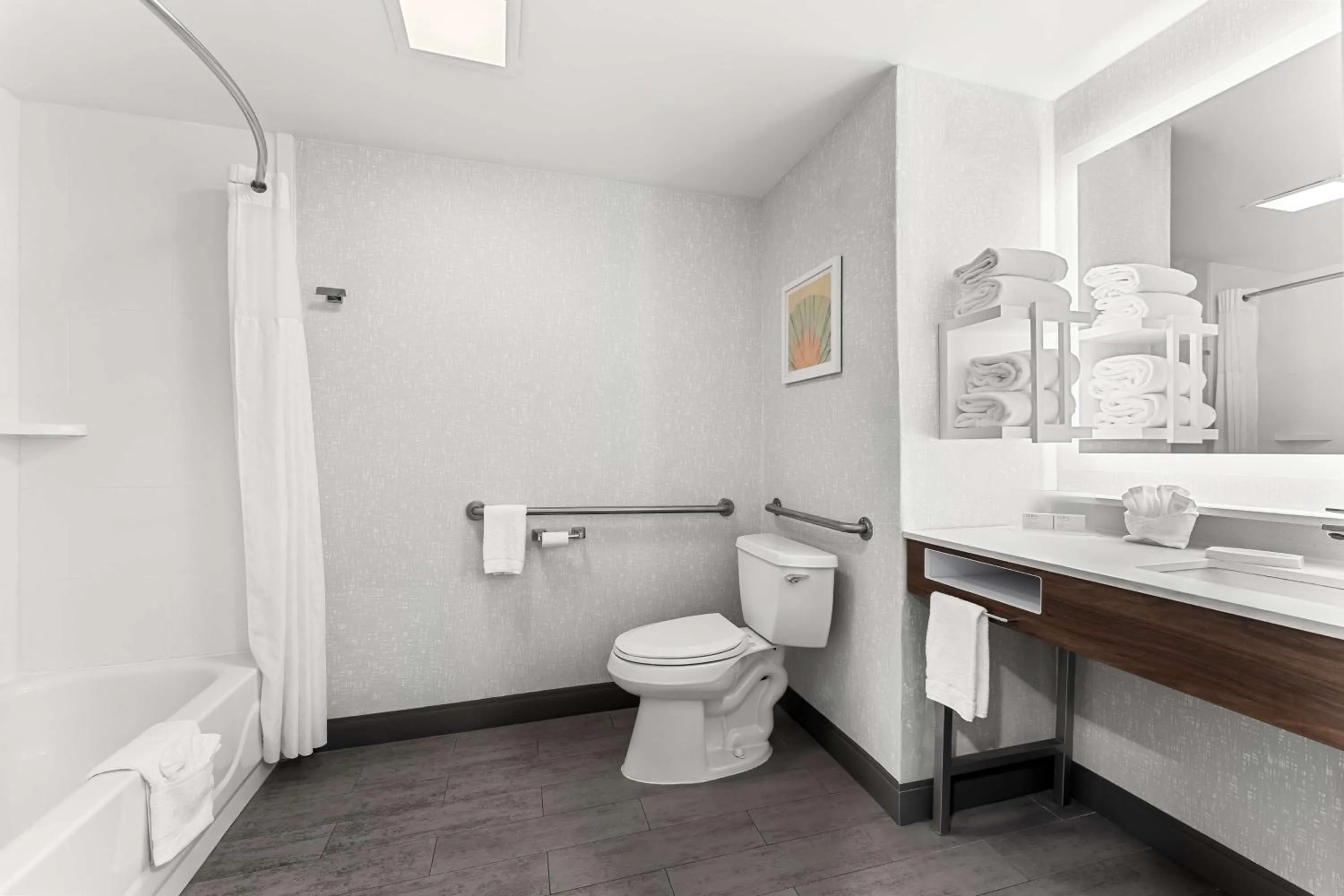 Bathroom in Hampton Inn Stroudsburg Poconos