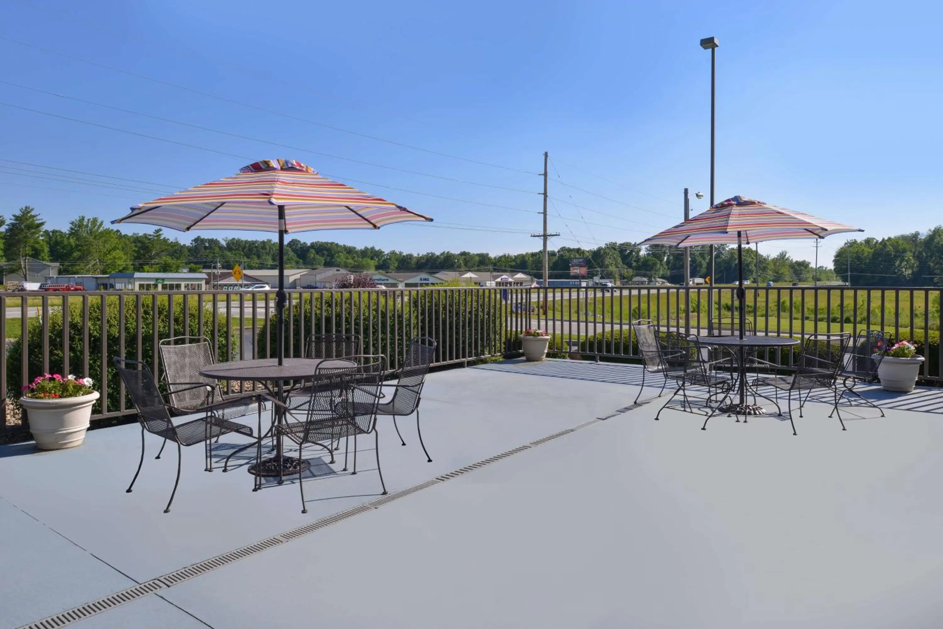 Patio in Hampton Inn Carbondale