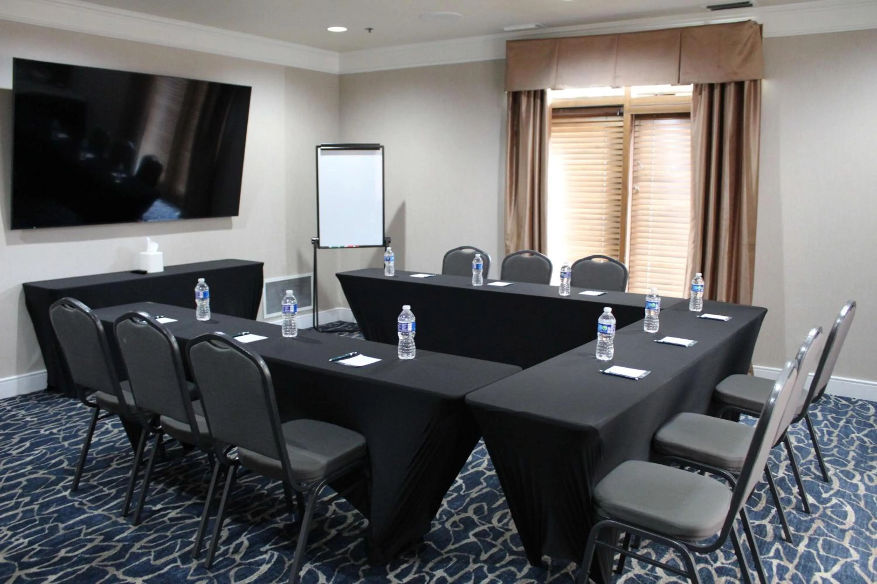 Meeting/conference room in Homewood Suites by Hilton Chicago - Schaumburg