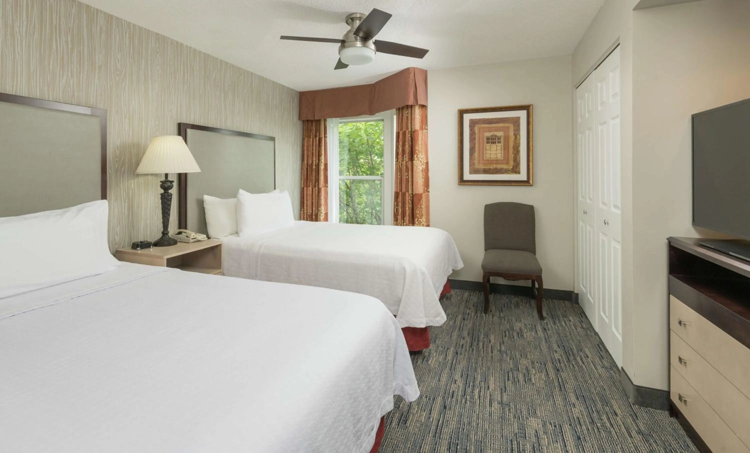 Bedroom, Bed in Homewood Suites by Hilton Chicago - Schaumburg