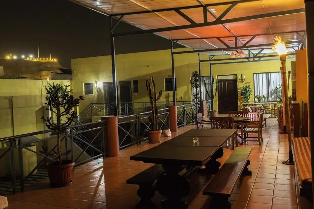 Night in Hotel Americano