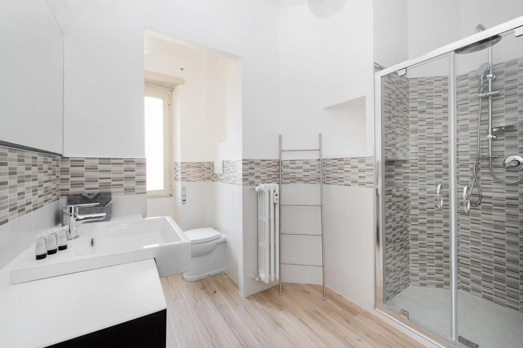Shower in Apartment Costanza in Rome