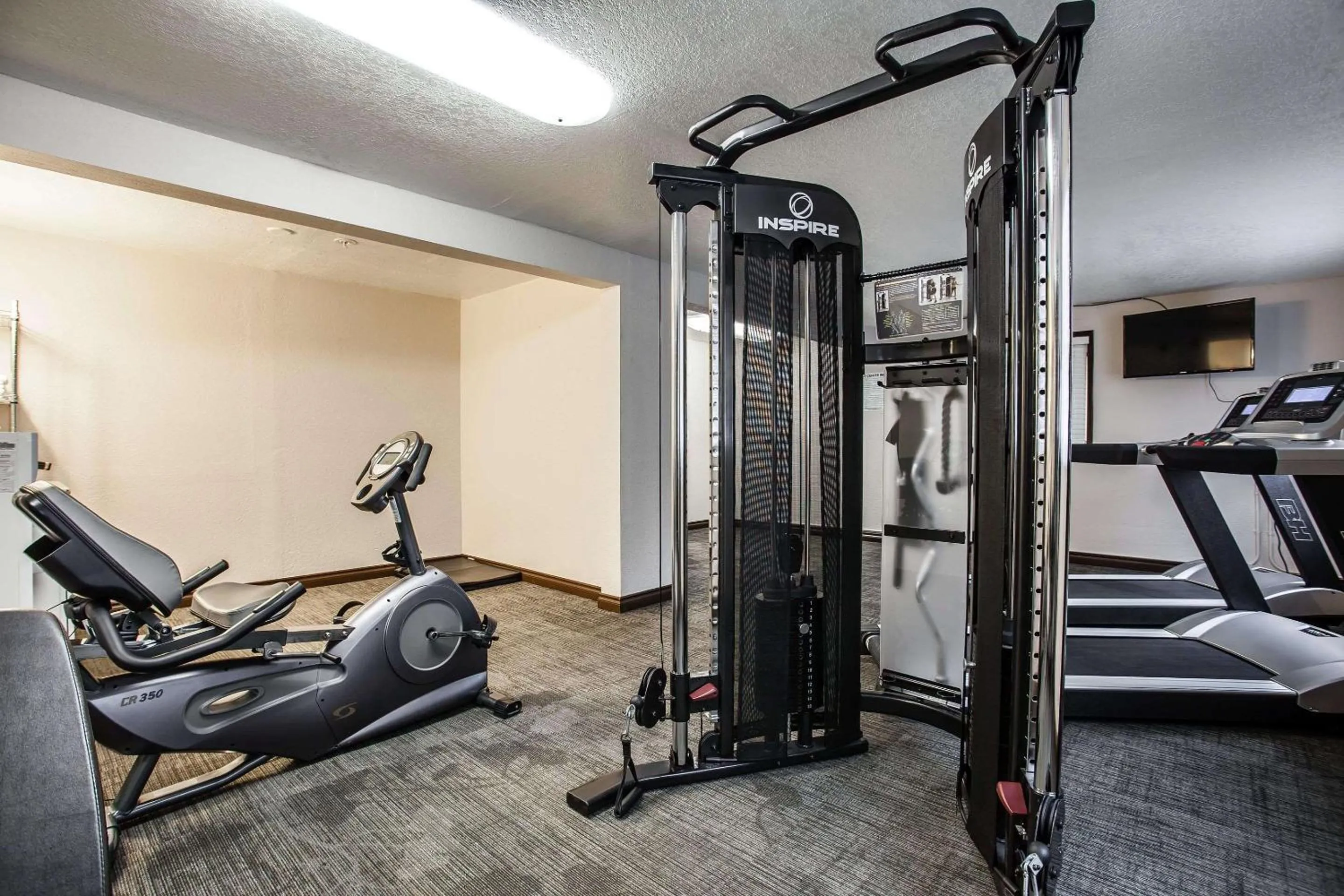 Fitness centre/facilities in Clarion Inn Renton-Seattle