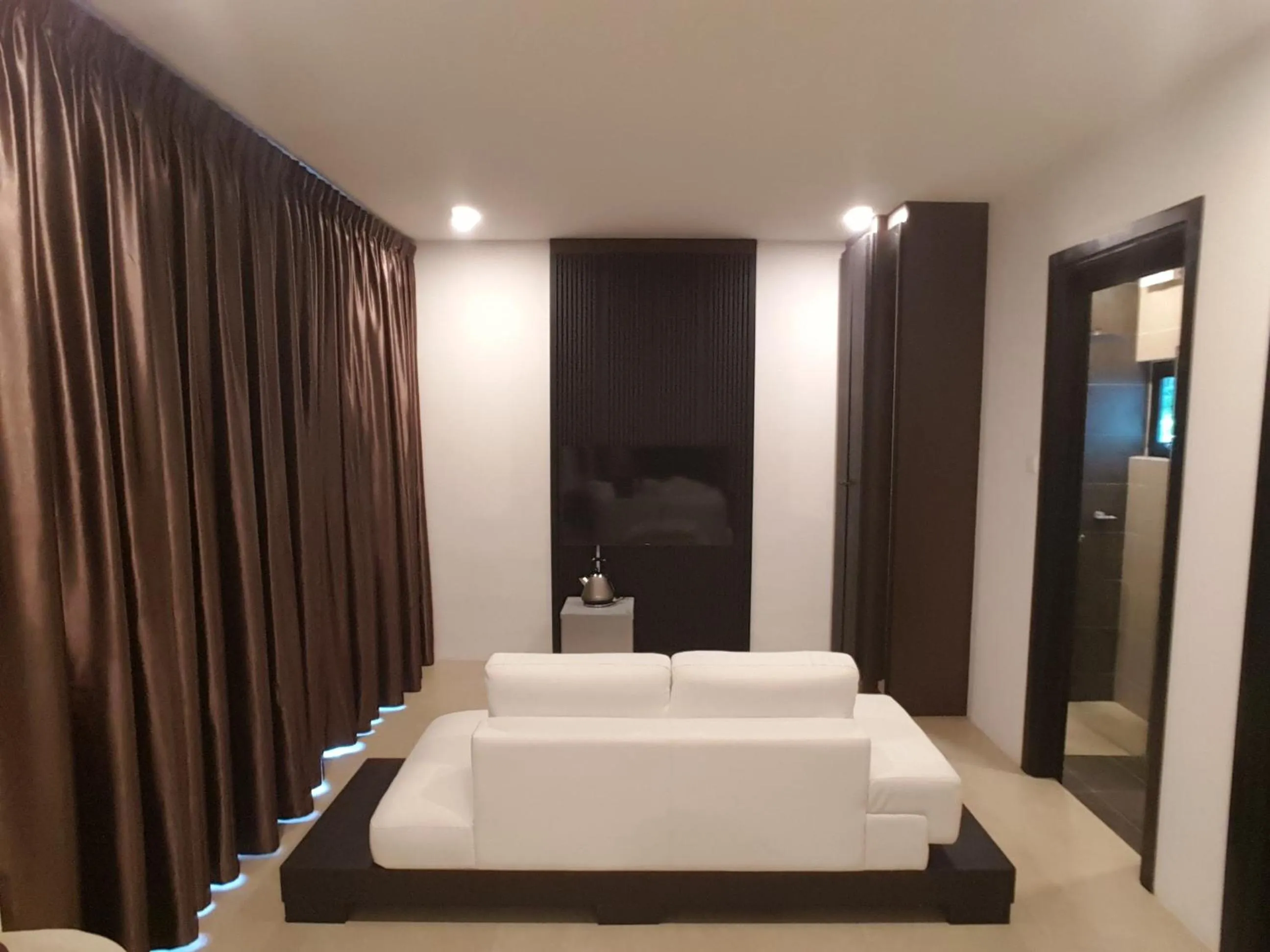 Bed in Hermitage Boutique House