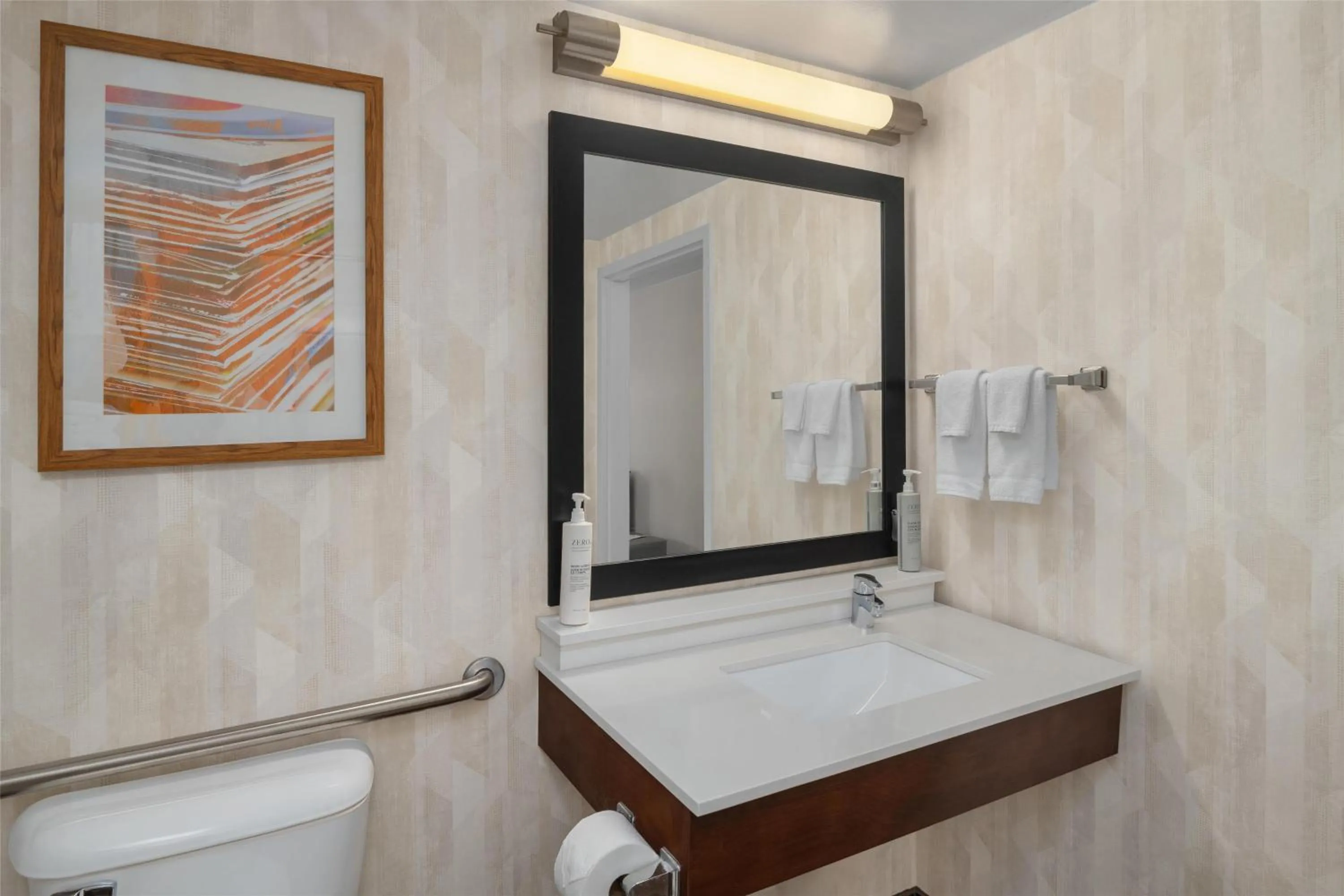 Bathroom in Hampton Inn Memphis / Southaven