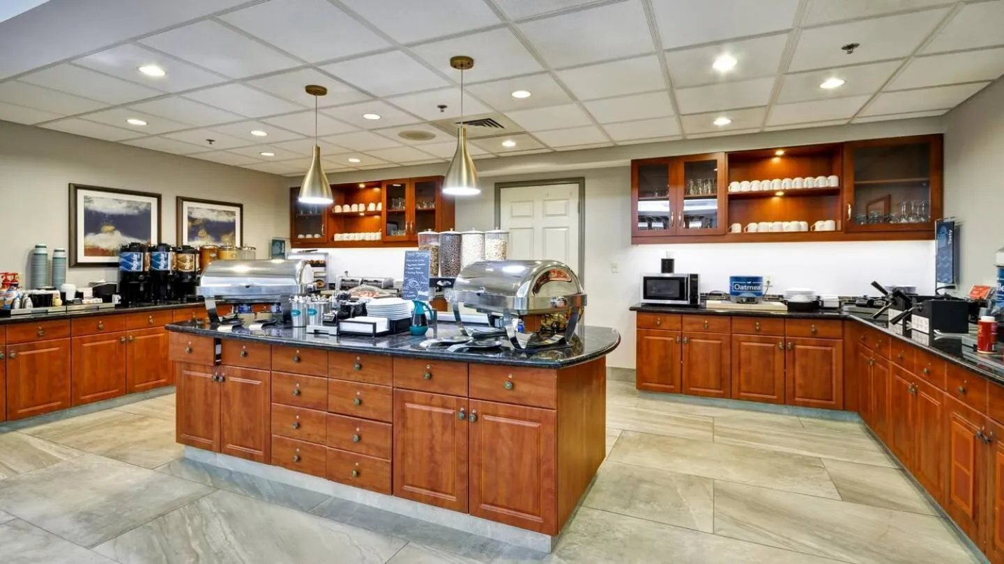 Breakfast in Homewood Suites by Hilton Hartford South-Glastonbury
