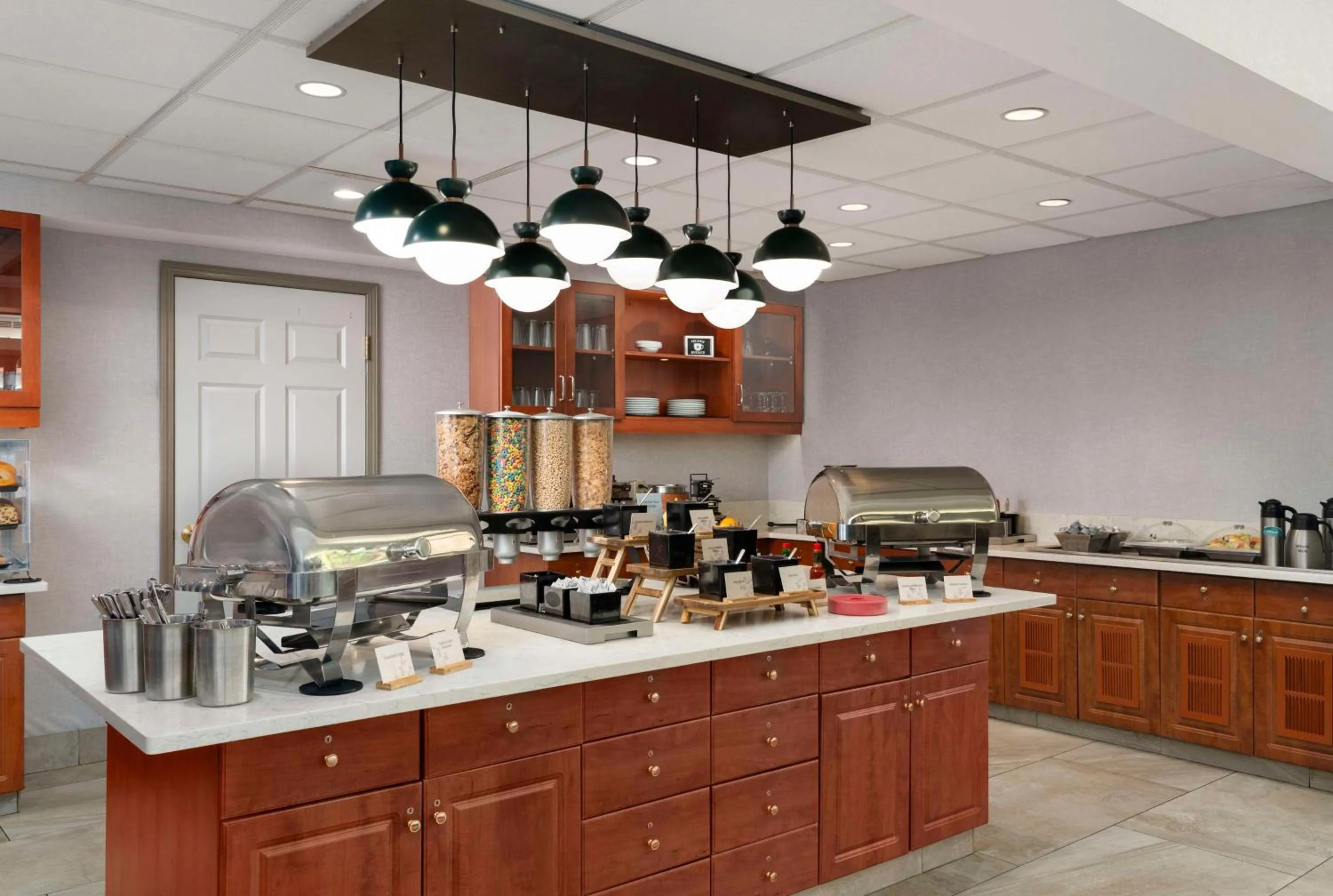 Breakfast in Homewood Suites by Hilton Hartford South-Glastonbury