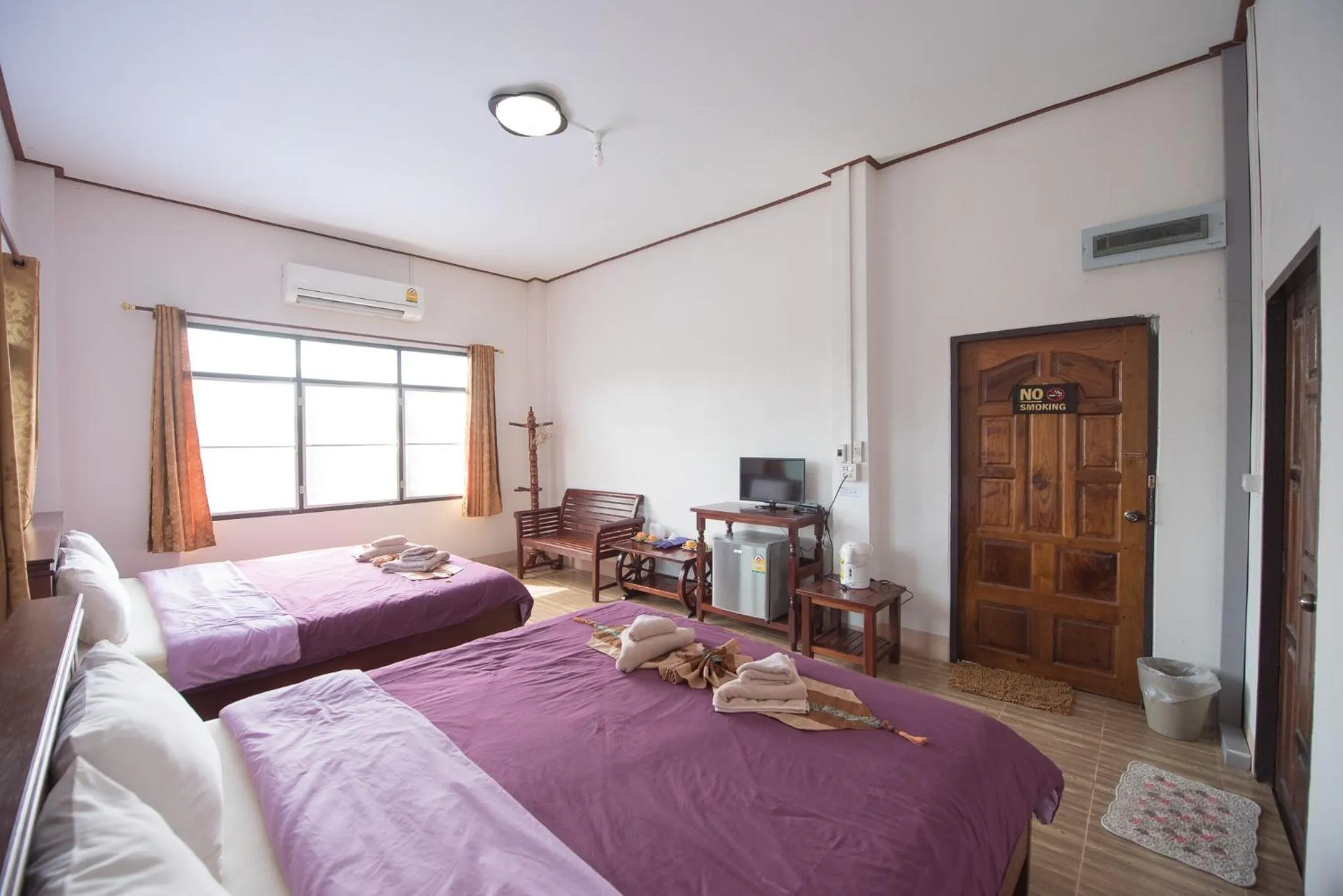 Bed in Mountain View House