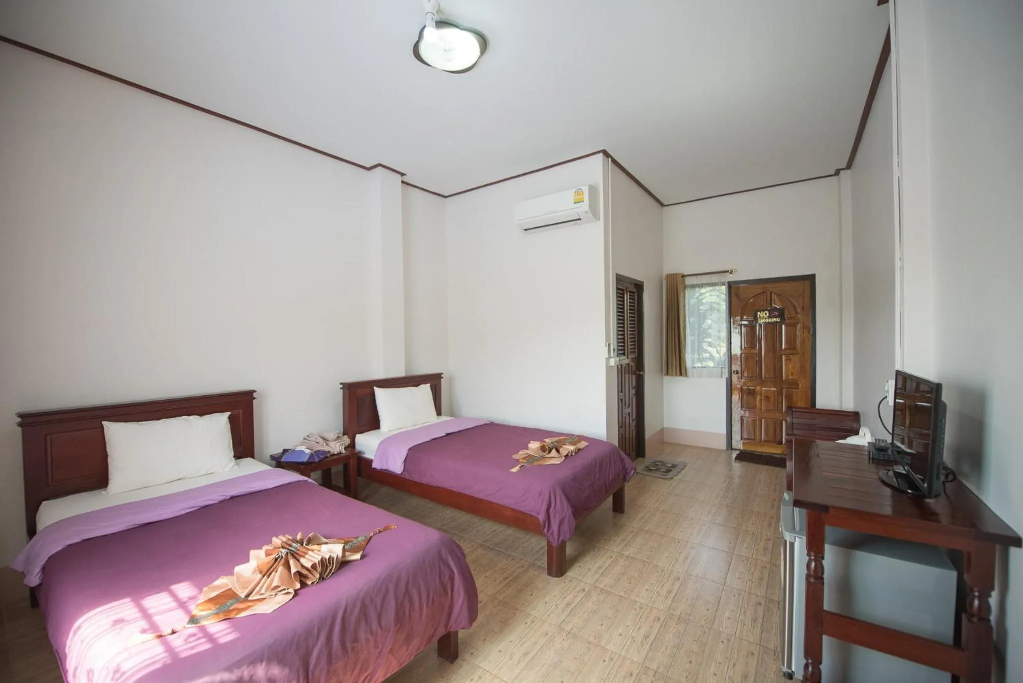 Bed in Mountain View House