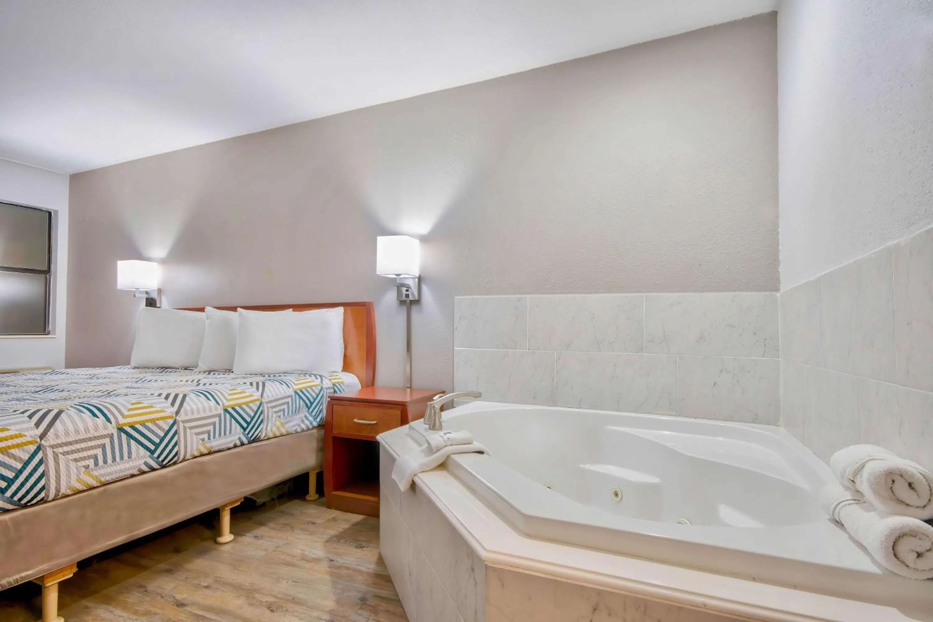 Bathroom, Bed in Motel 6-Abbeville, LA