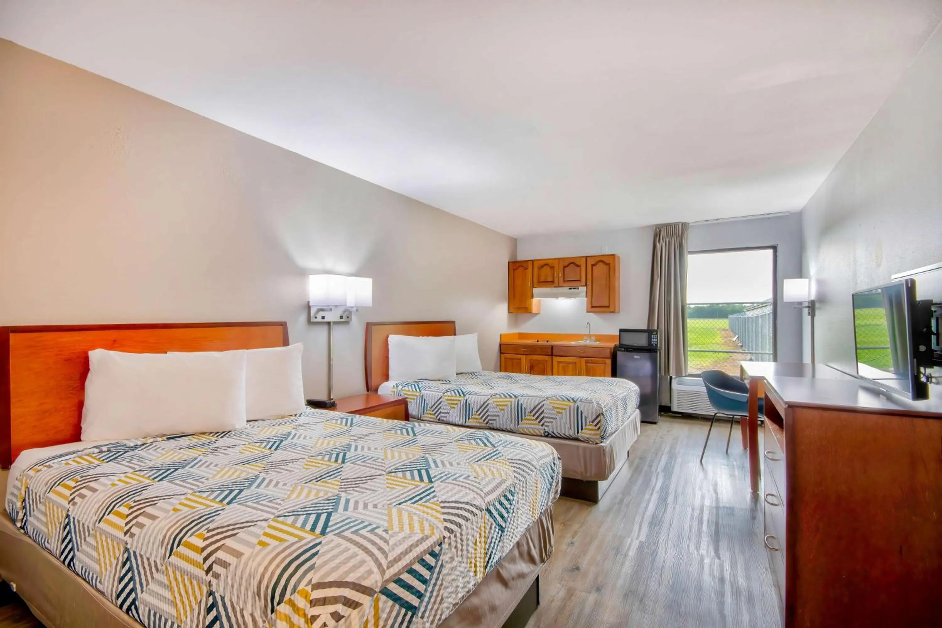 Bedroom, Bed in Motel 6-Abbeville, LA