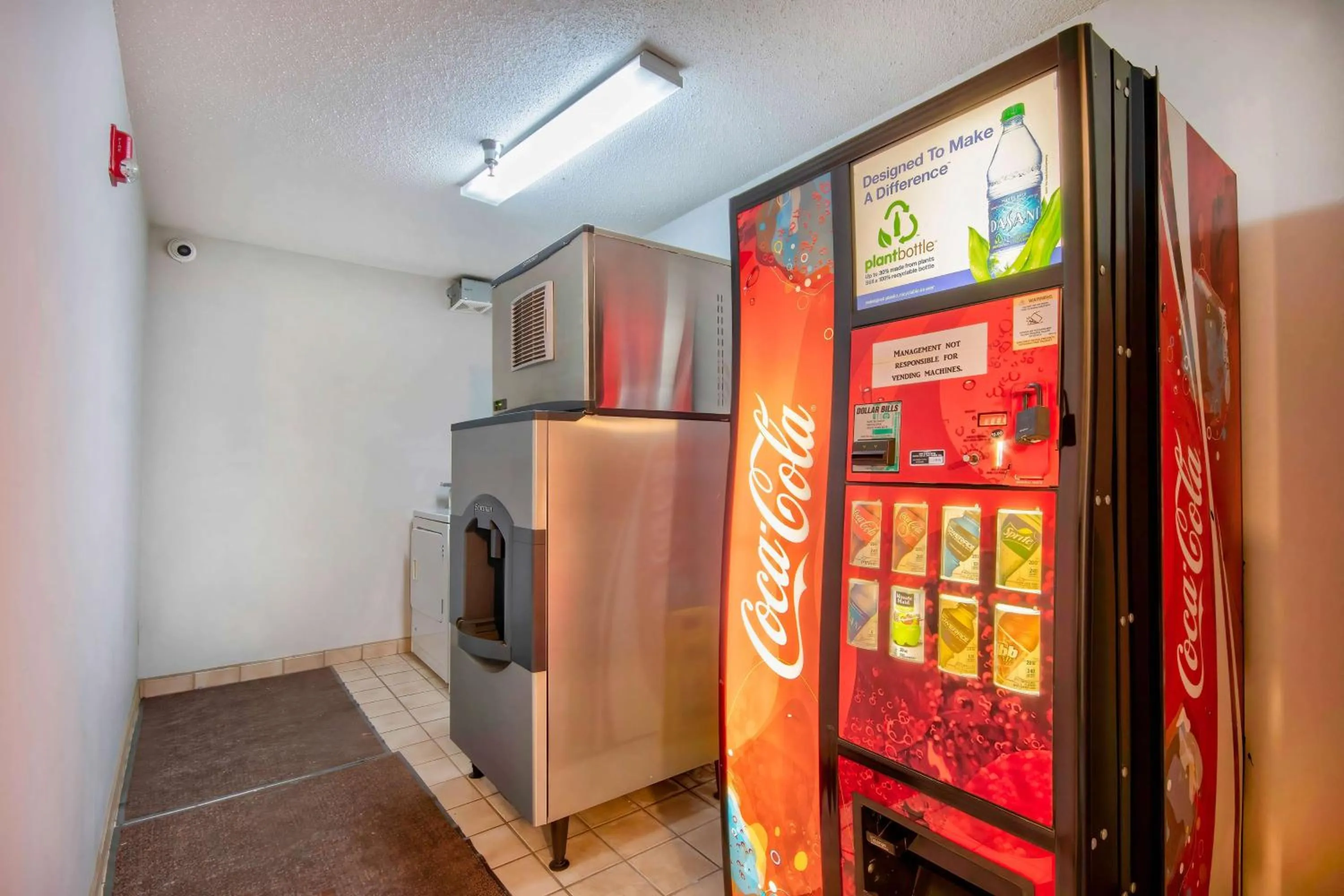 Property building in Motel 6-Abbeville, LA