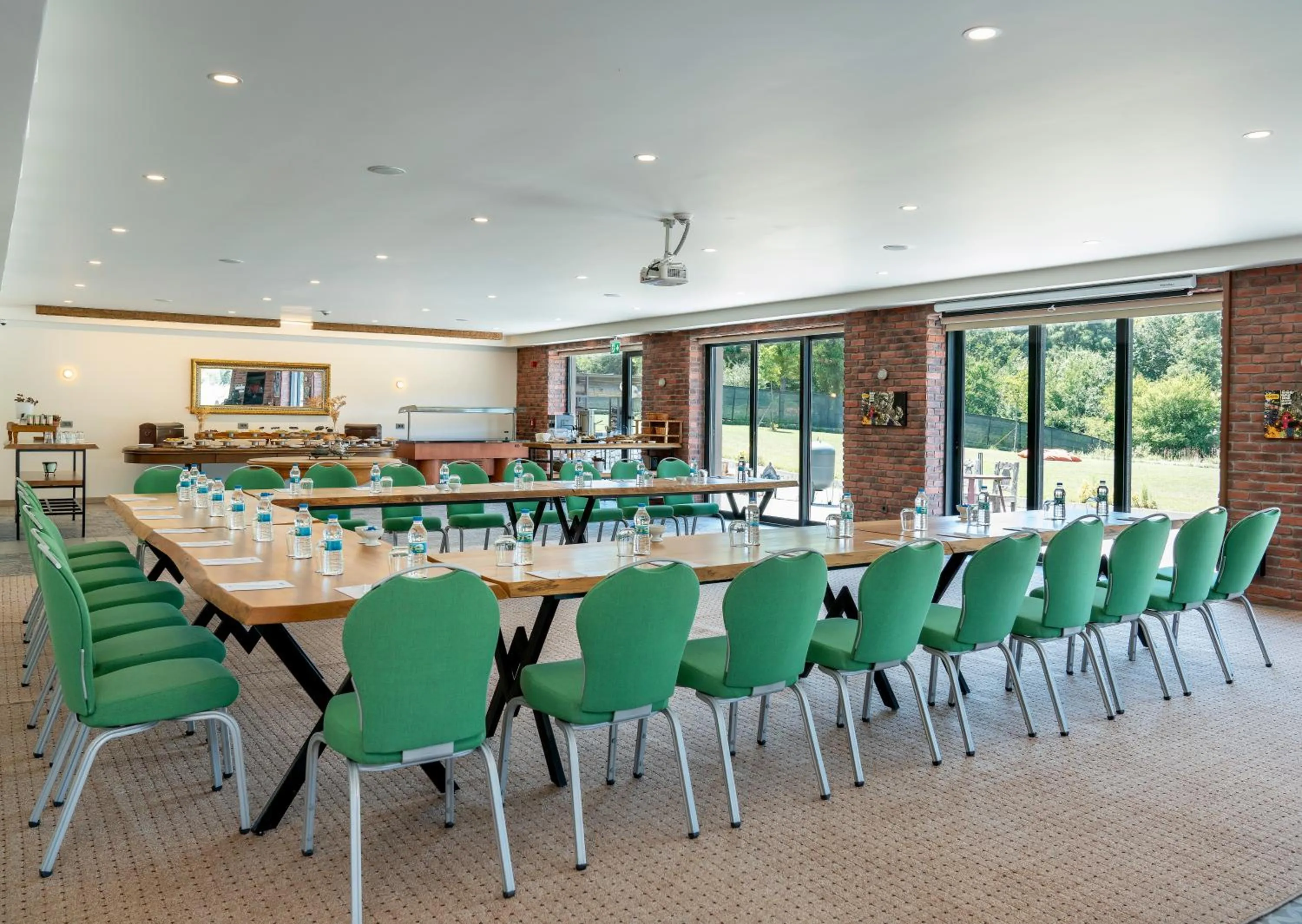 Business facilities in Park Inn by Radisson Istanbul Airport Odayeri