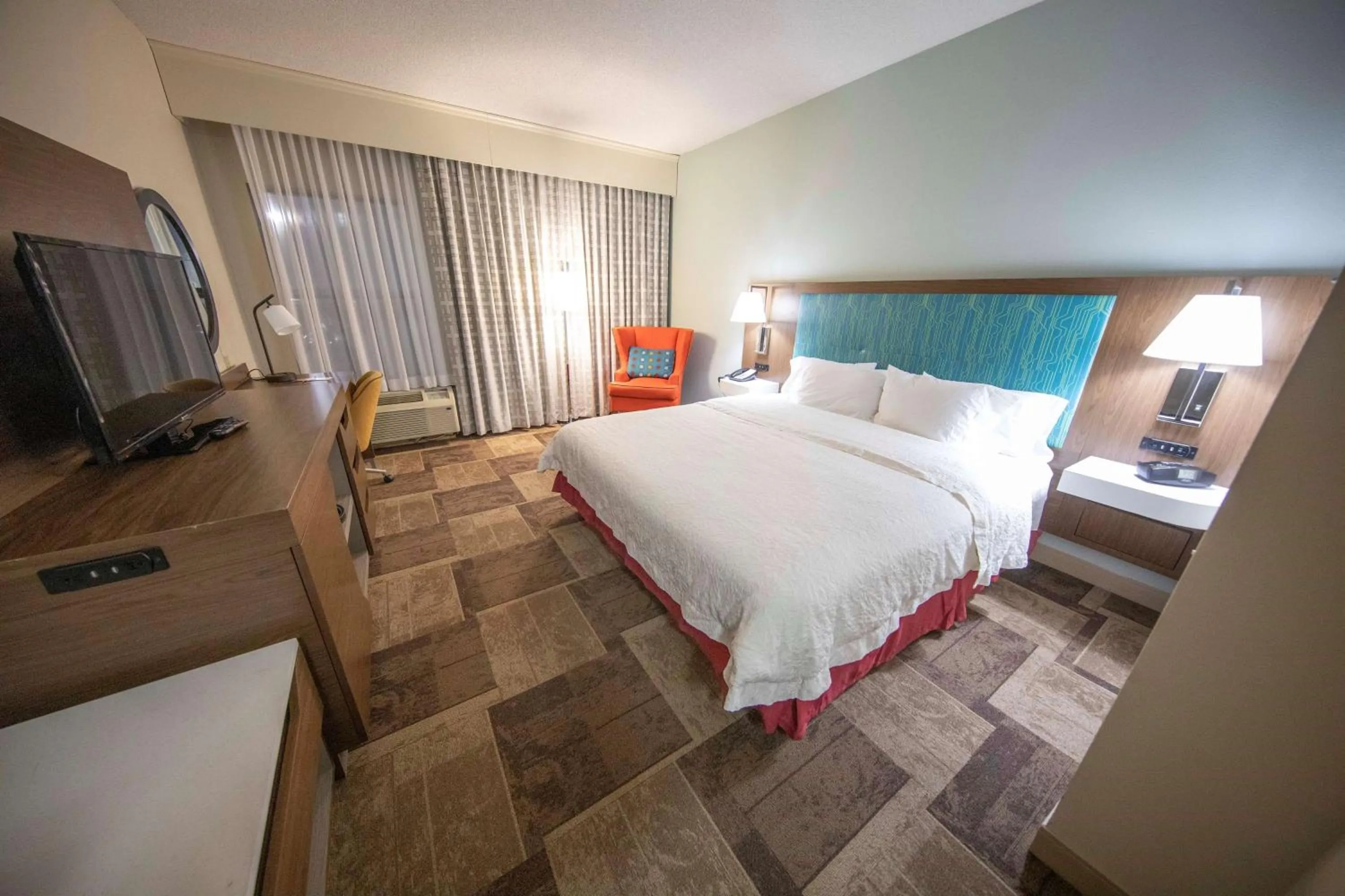 Bedroom, Bed in Hampton Inn Hutchinson