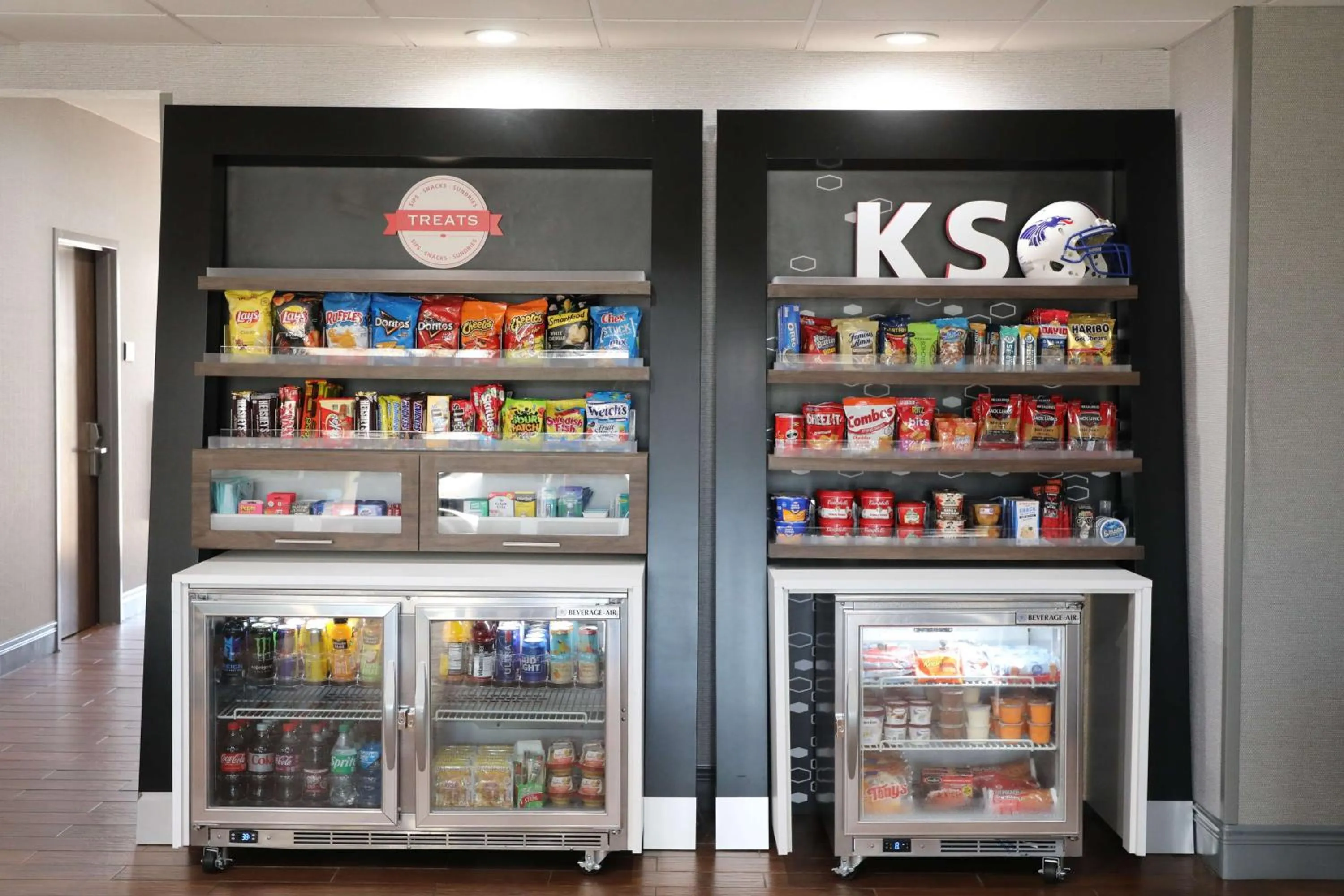 Restaurant/places to eat in Hampton Inn Hutchinson