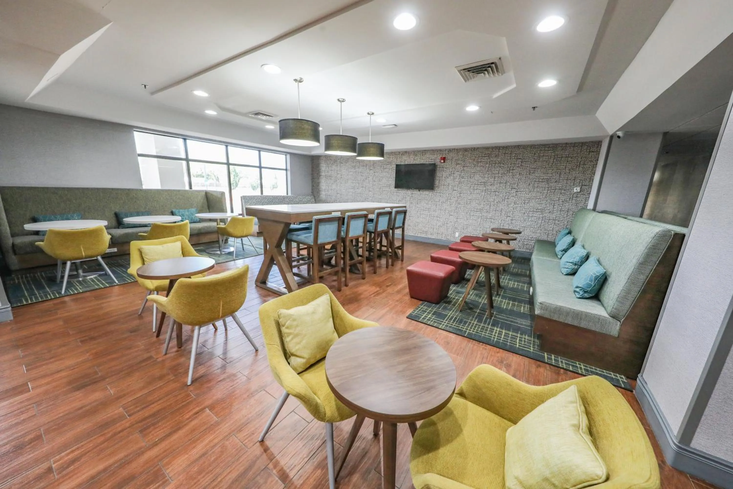 Lobby or reception in Hampton Inn Hutchinson