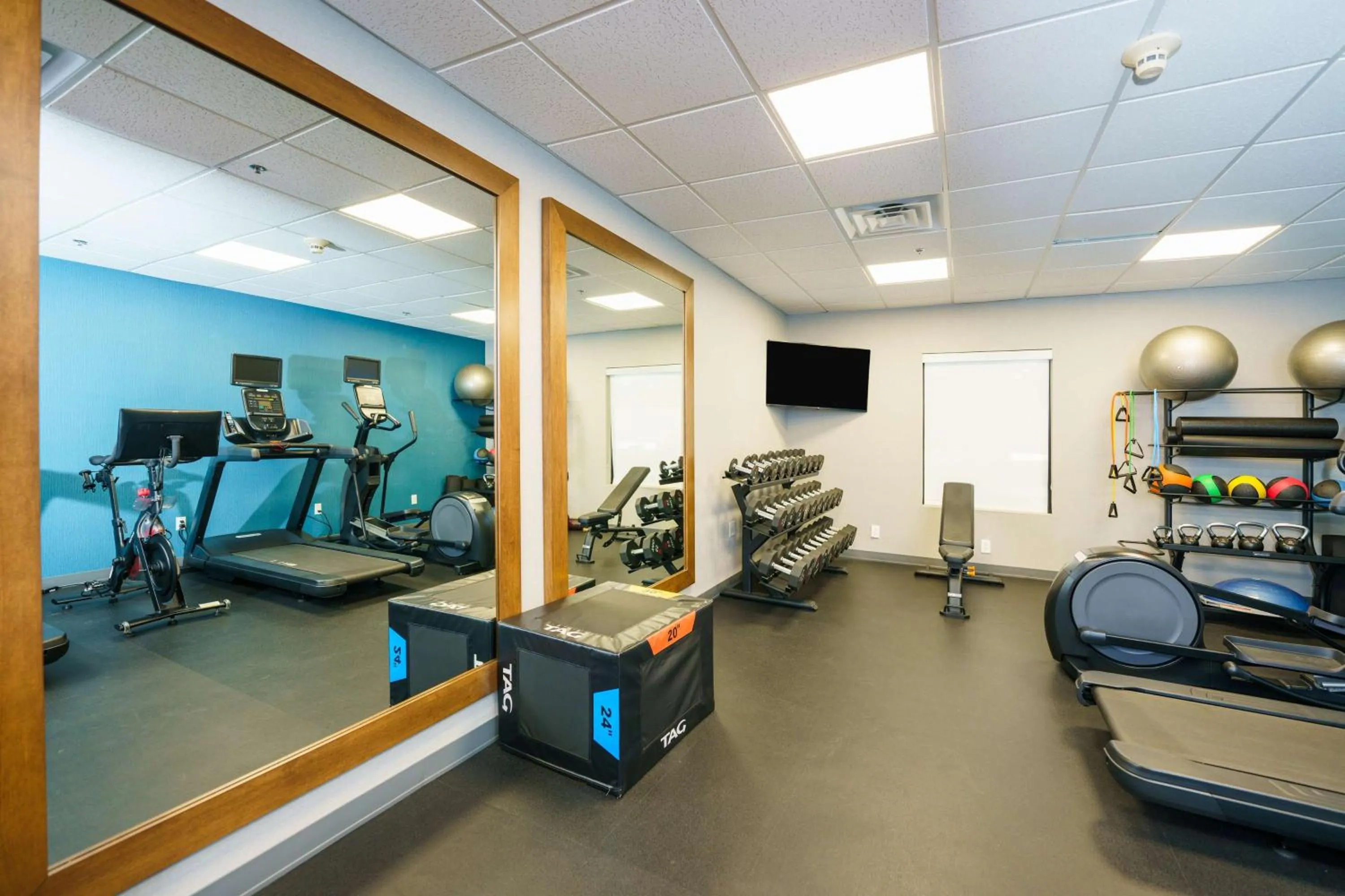 Fitness centre/facilities in Hampton Inn Hutchinson