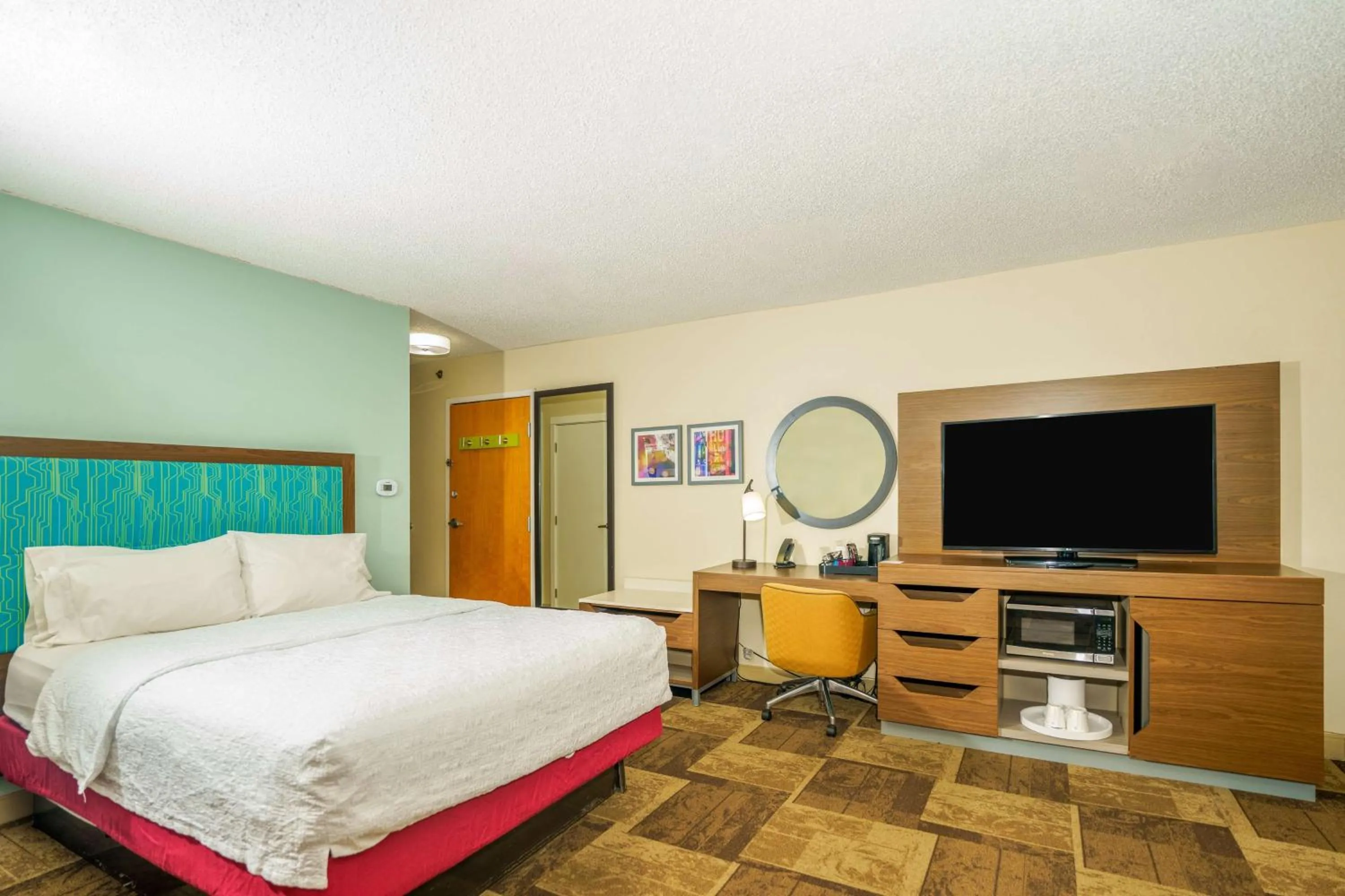 Bed in Hampton Inn Hutchinson