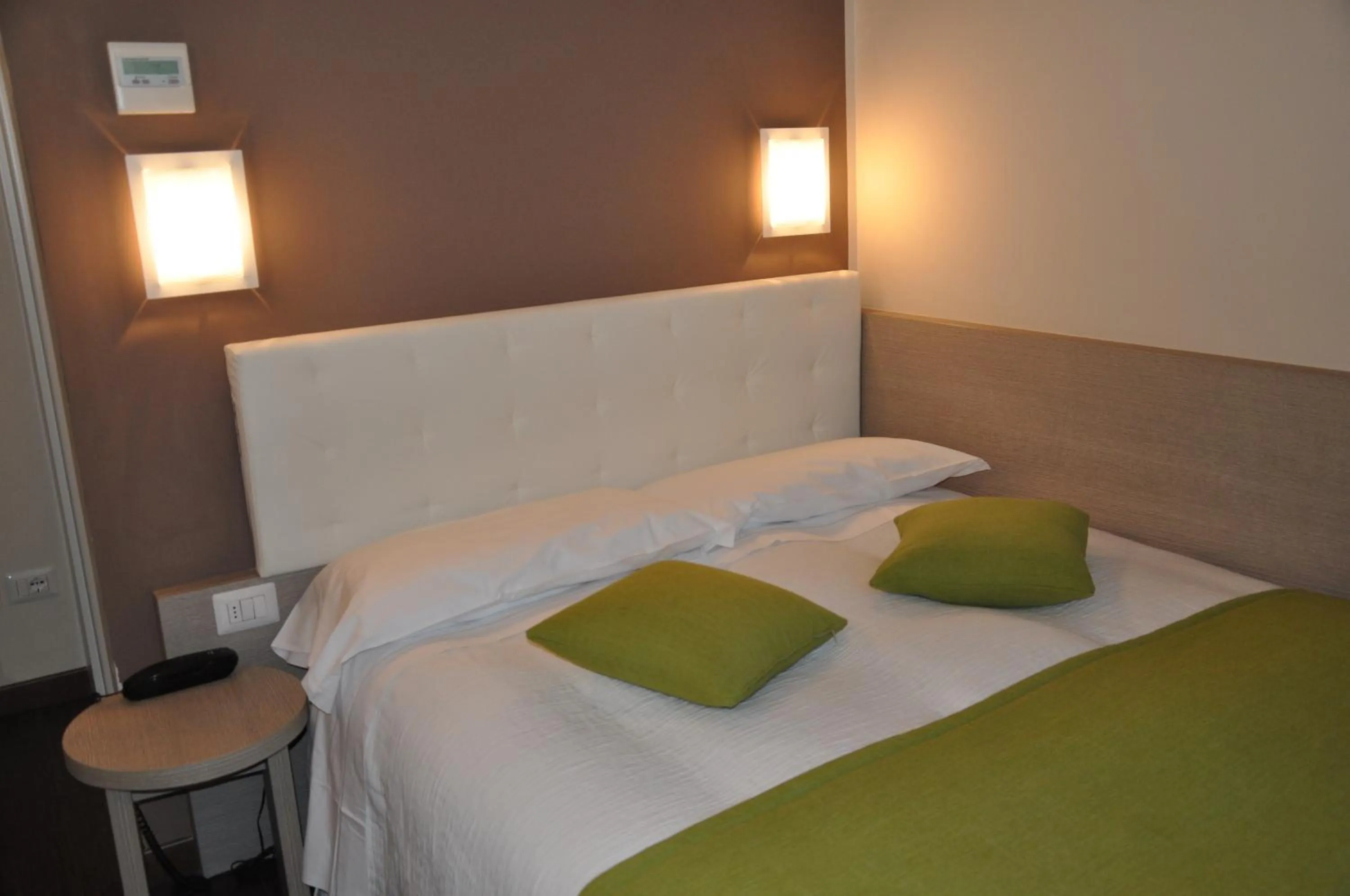 Bedroom, Bed in Hotel Saint Pierre