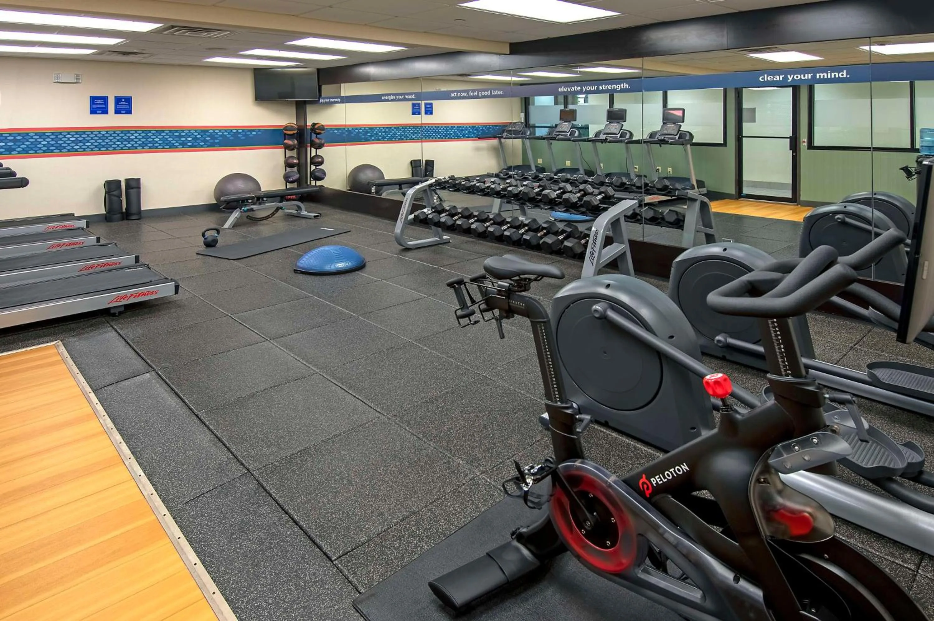 Fitness centre/facilities in Hampton Inn & Suites Fairfield