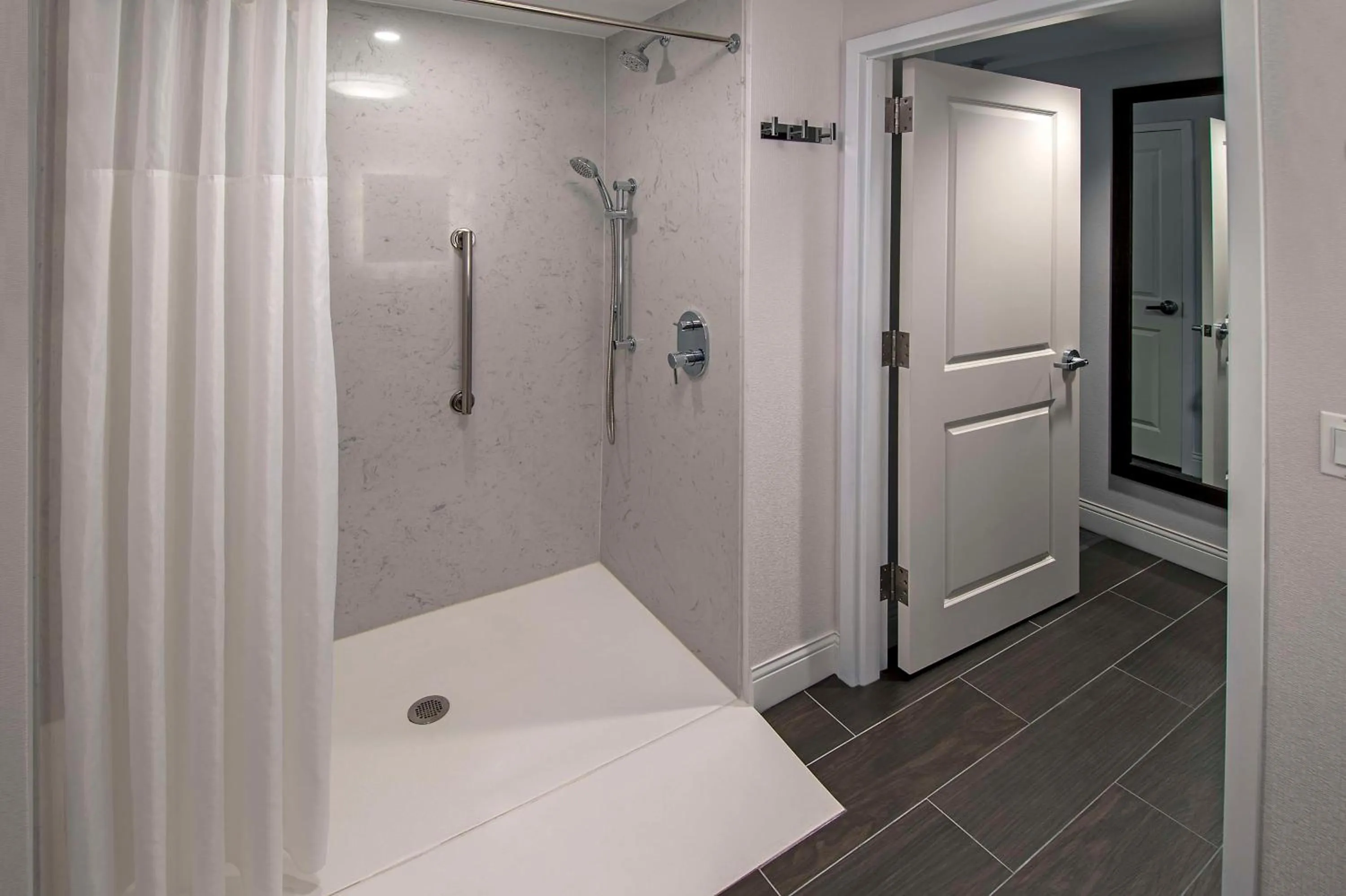 Bathroom in Hampton Inn & Suites Fairfield