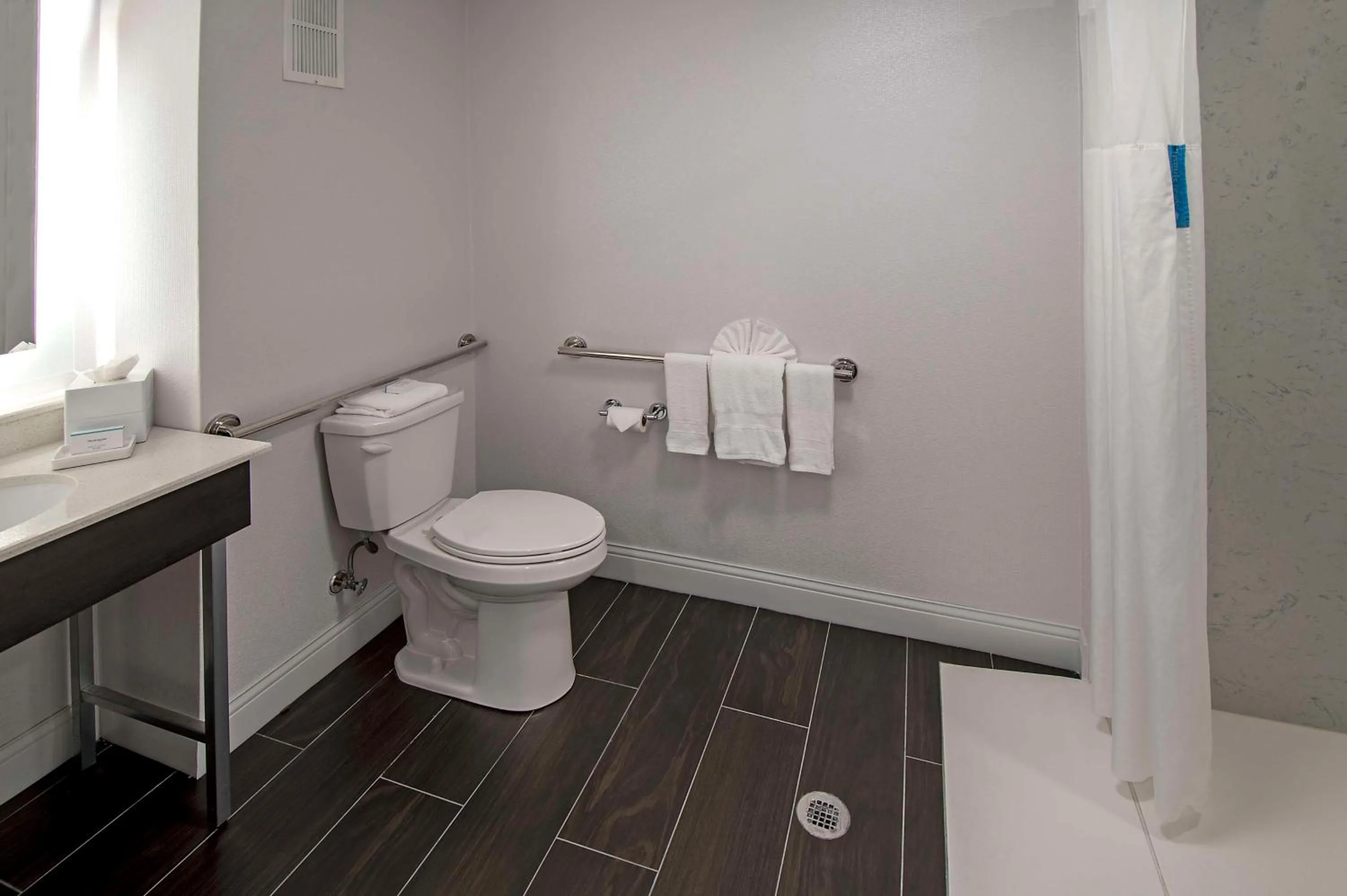 Bathroom in Hampton Inn & Suites Fairfield