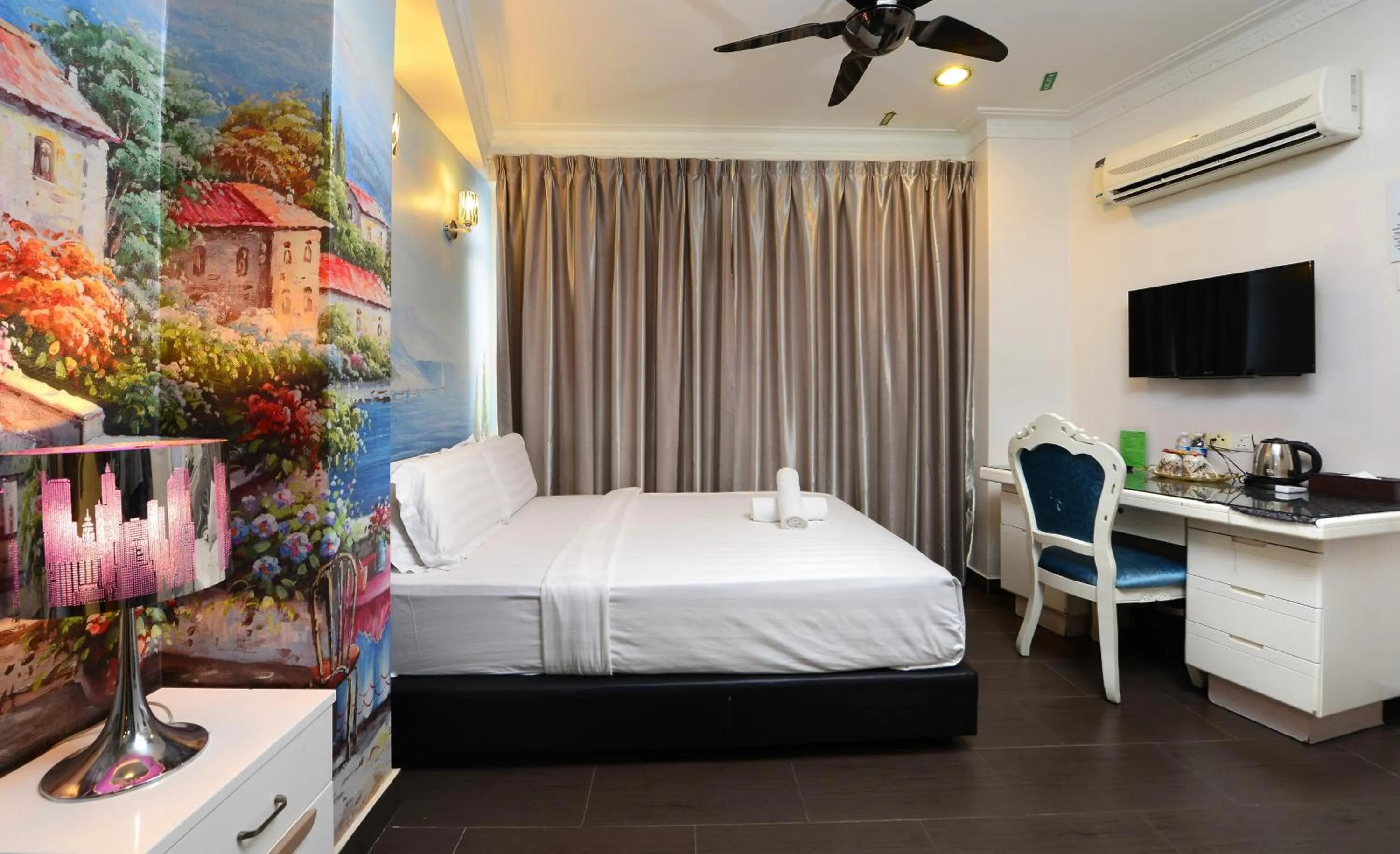 Photo of the whole room, Room Photo in Hotel de Art @ Section 7 Shah Alam