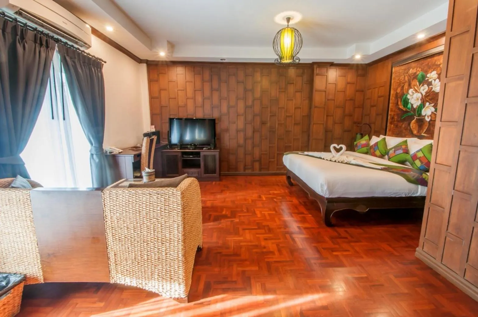 Bedroom, Bed in Sathu Hotel