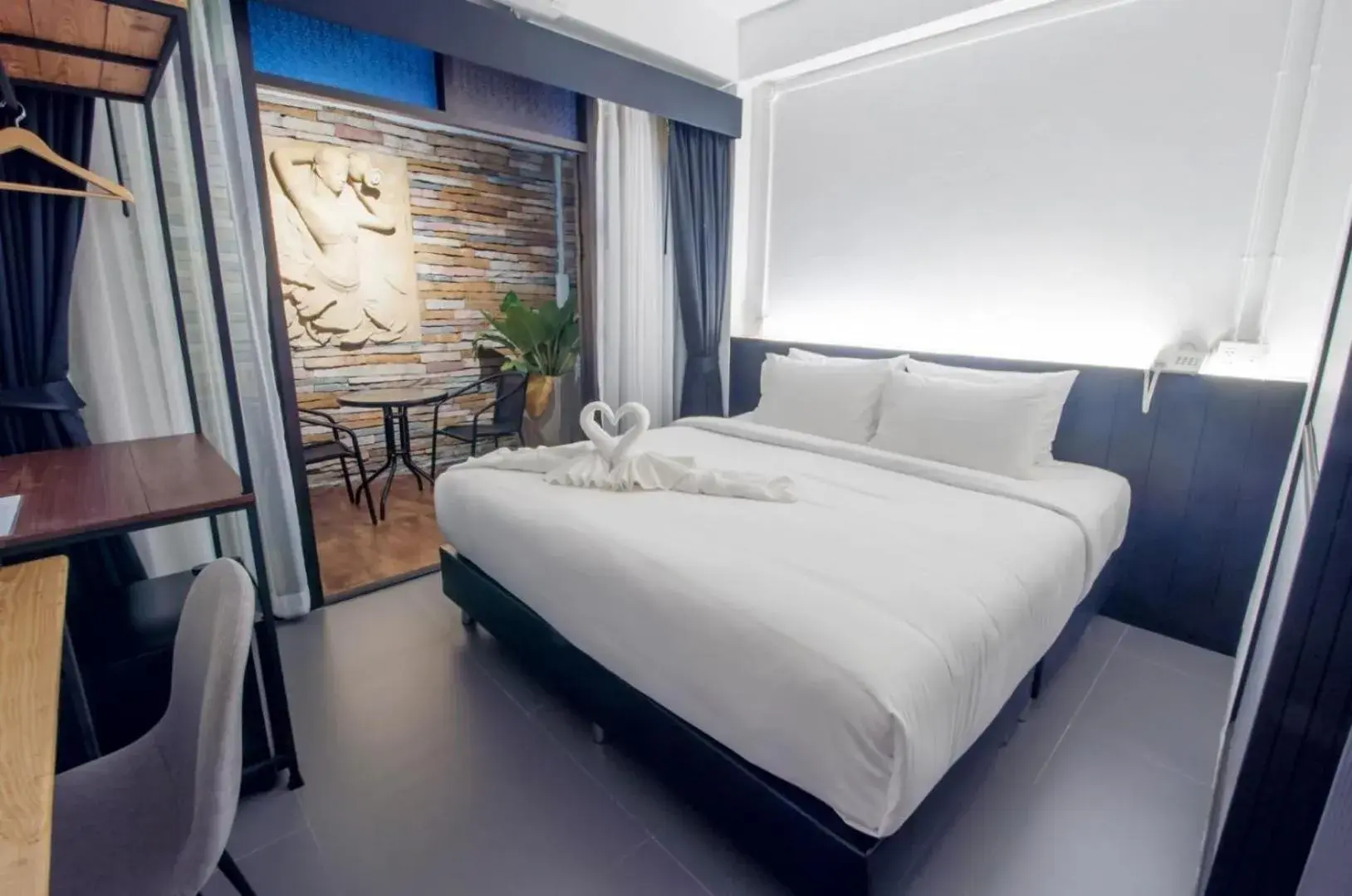 Deluxe Double Room in Sathu Hotel Deluxe Double Room in Sathu Hotel