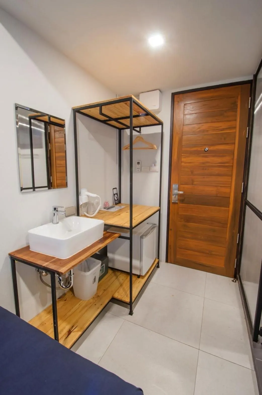 towels, Bed in Sathu Hotel