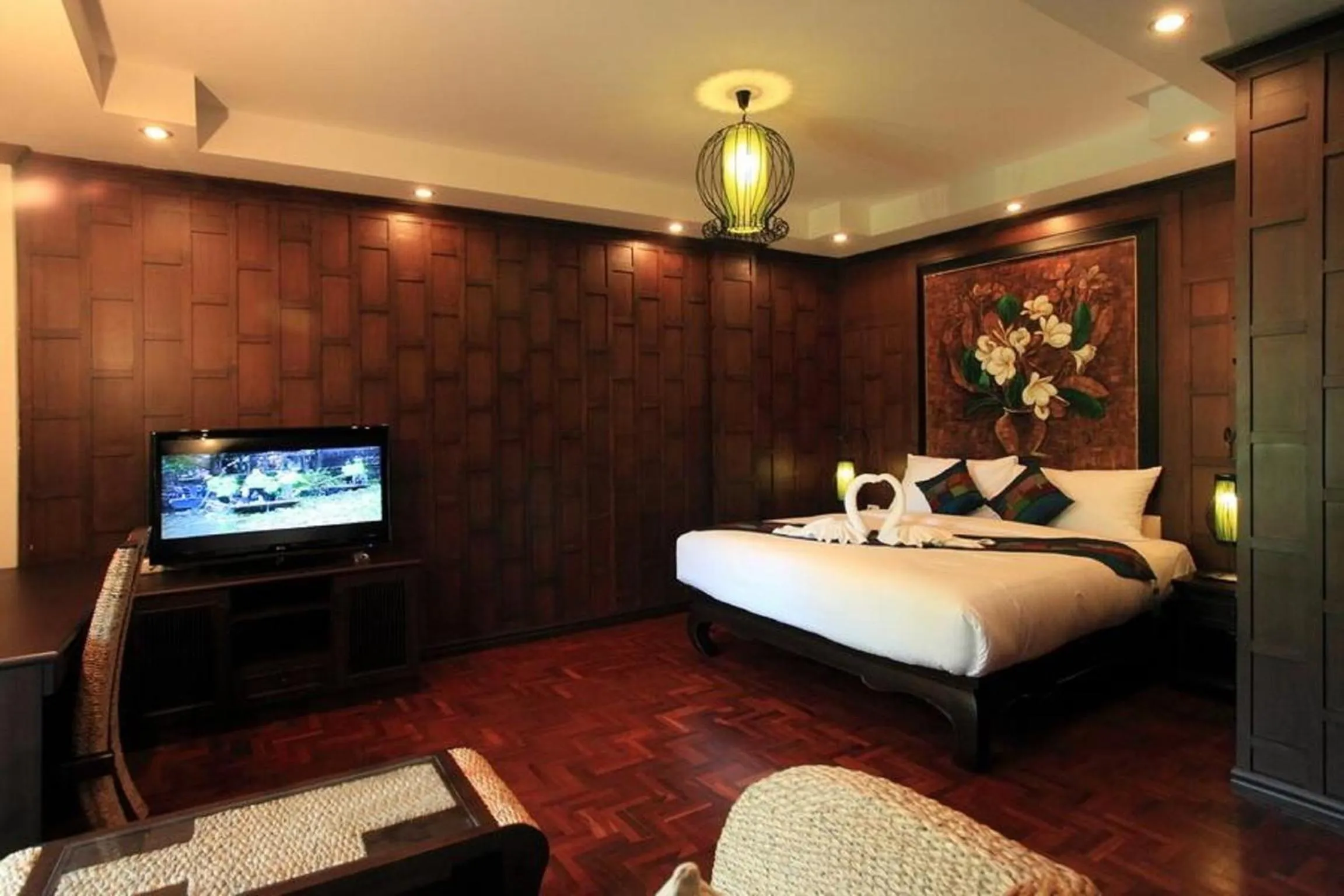 Photo of the whole room, Bed in Sathu Hotel