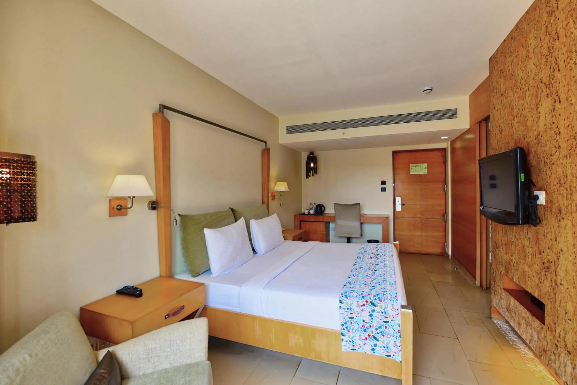 Bed in Ginger Dona Paula, Goa