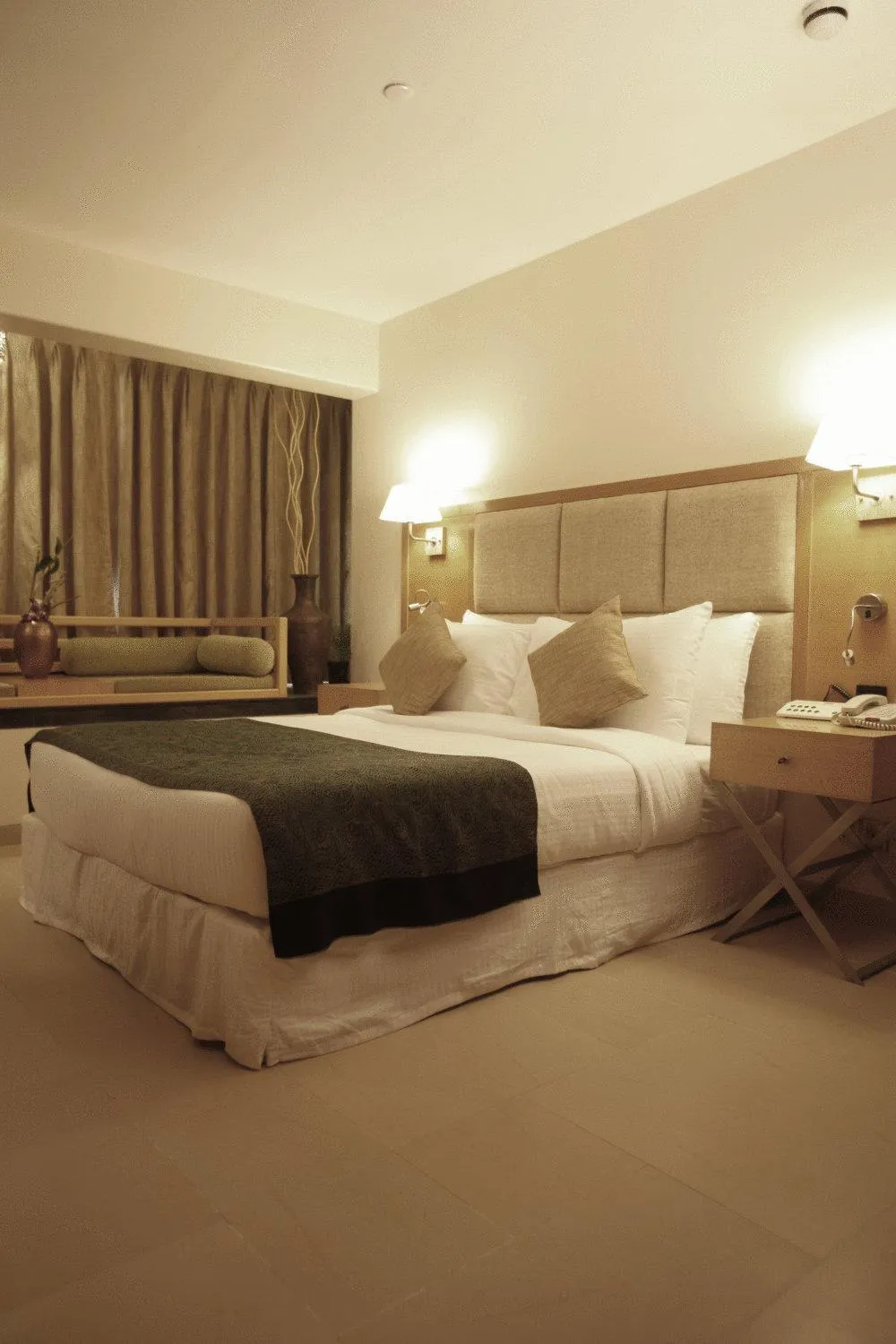 Bed in Ginger Dona Paula, Goa