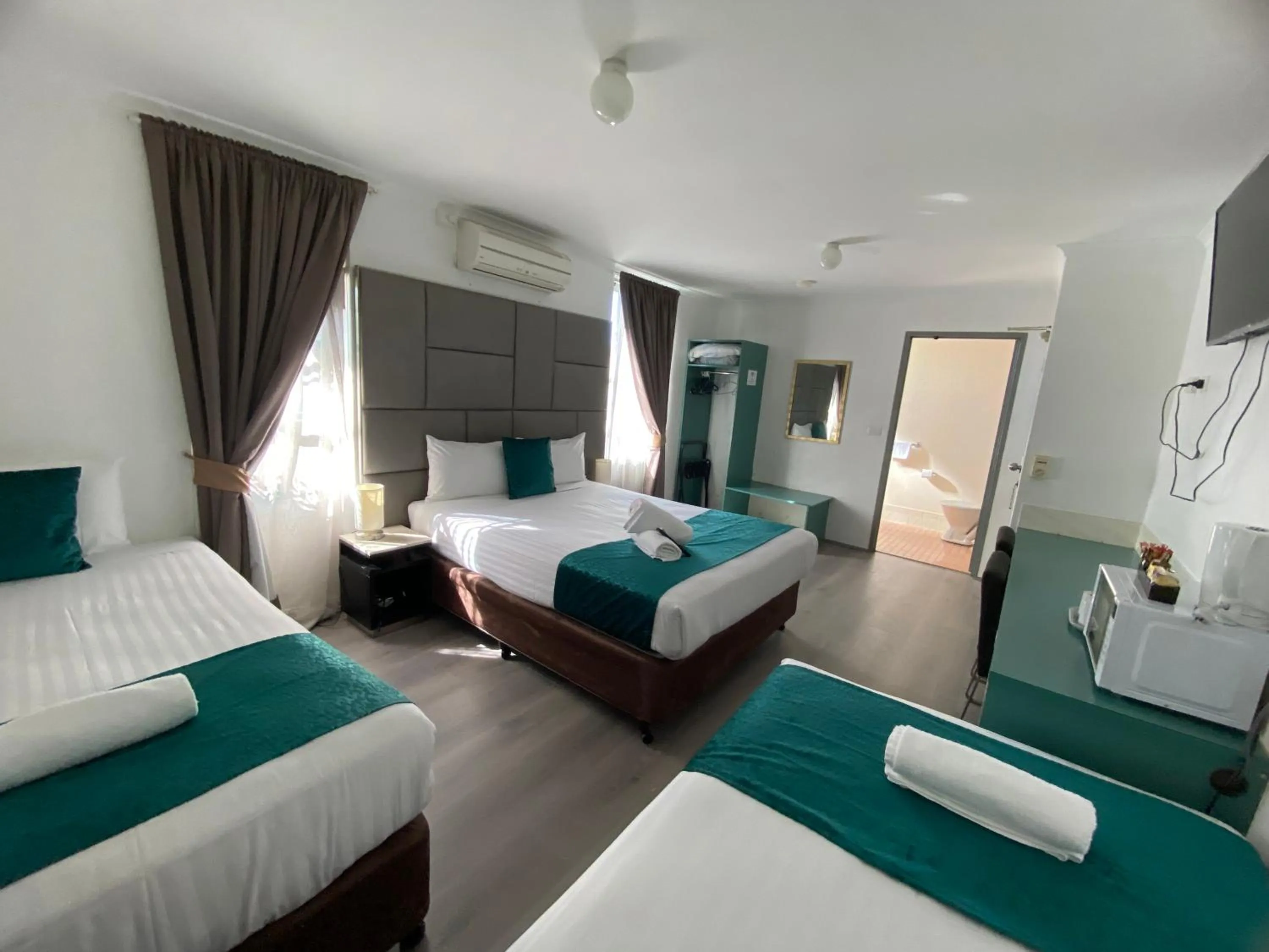 Bed in Hunter Valley Travellers Rest Motel