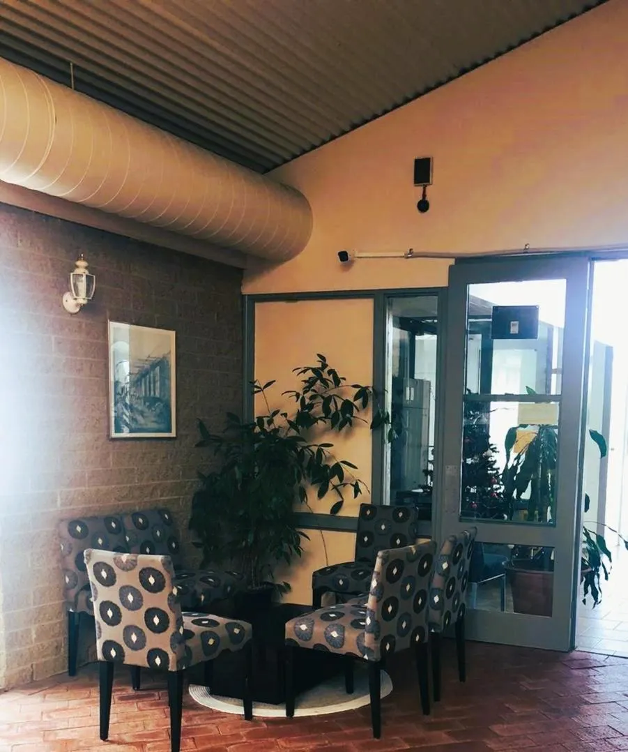 Seating area in Hunter Valley Travellers Rest Motel