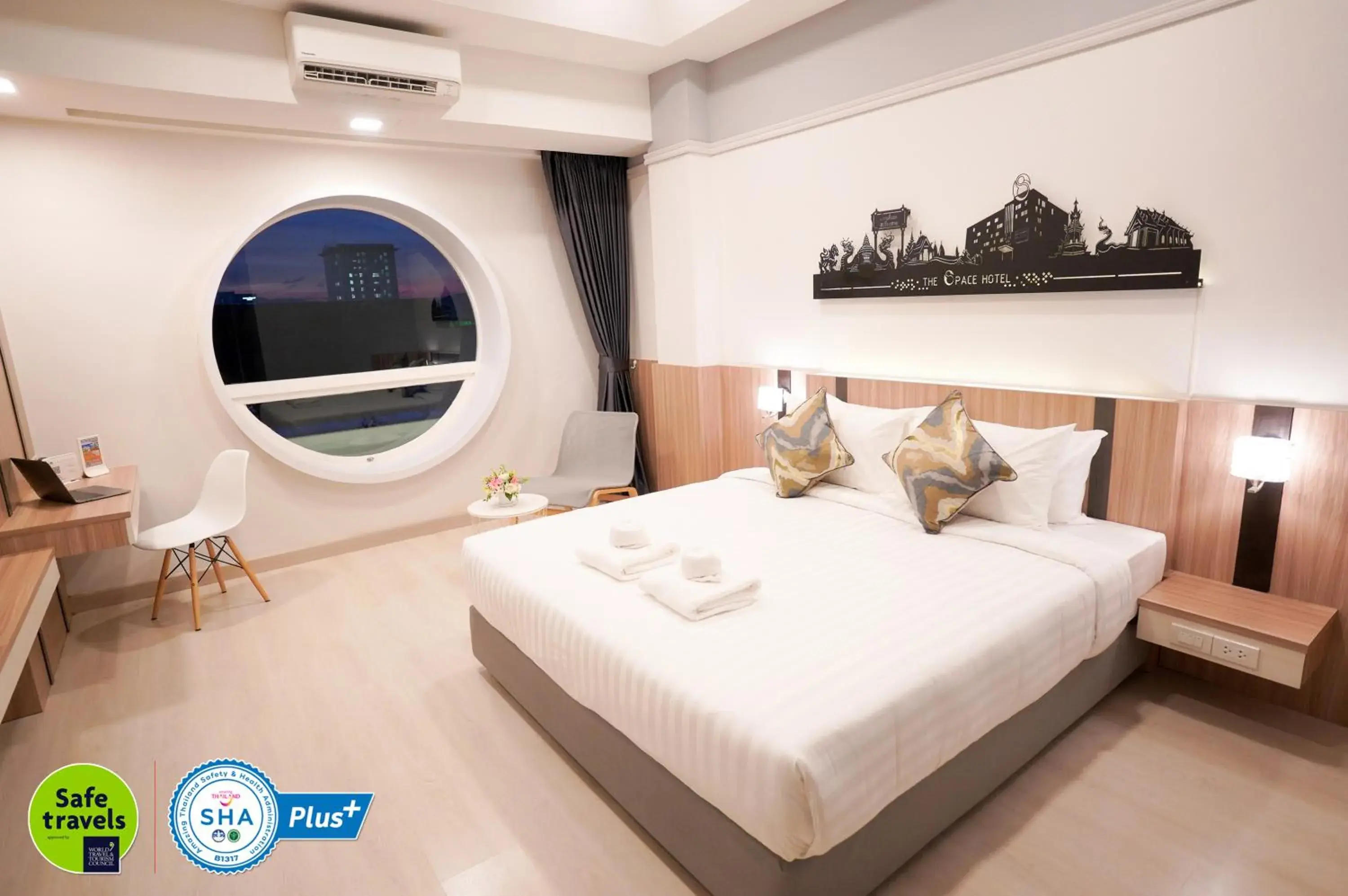 Premier King Room in The Space Hotel Chiang Rai Premier King Room in The Space Hotel Chiang Rai