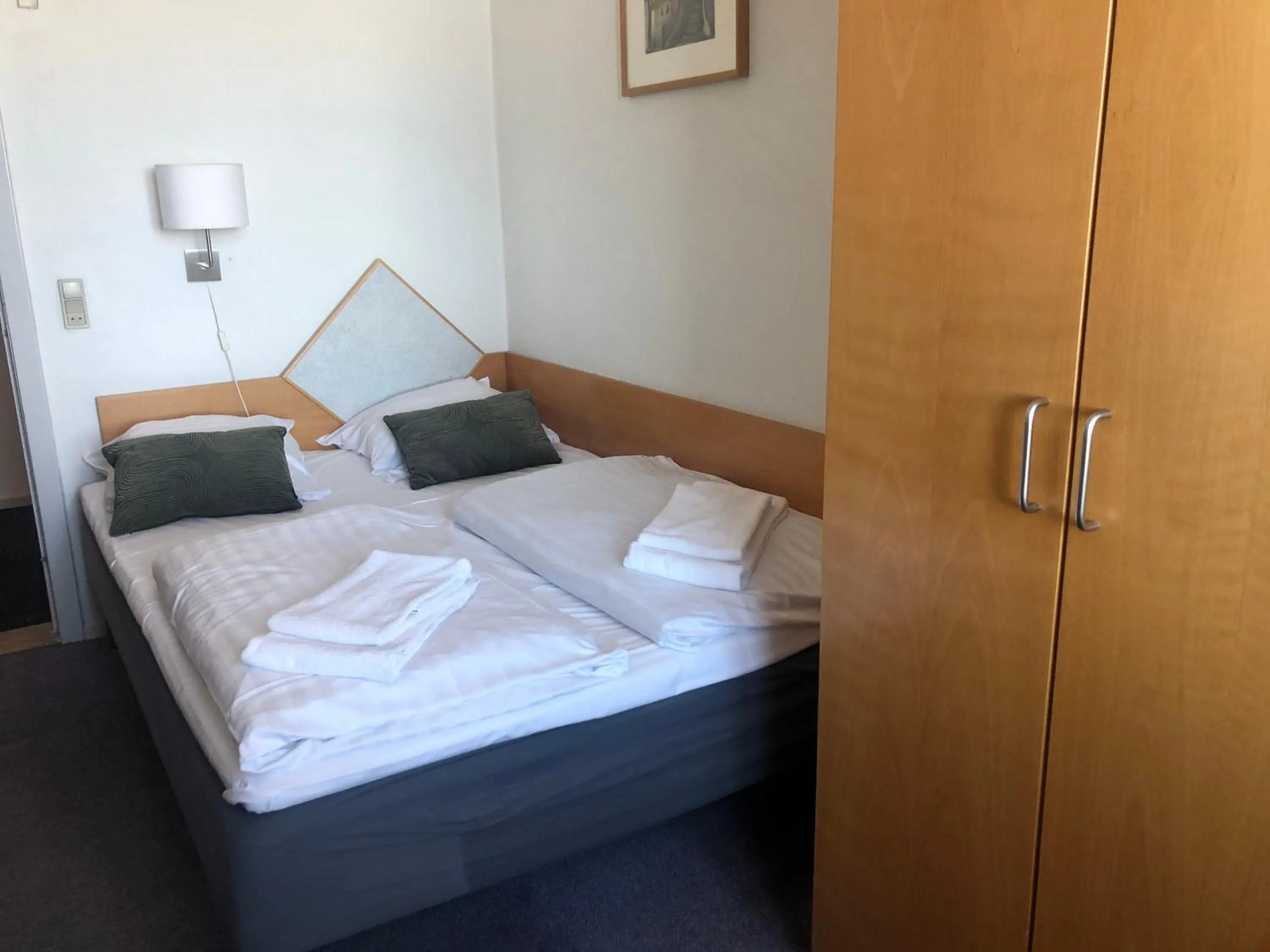 Bed in Løgstør Badehotel - Hotel du Nord